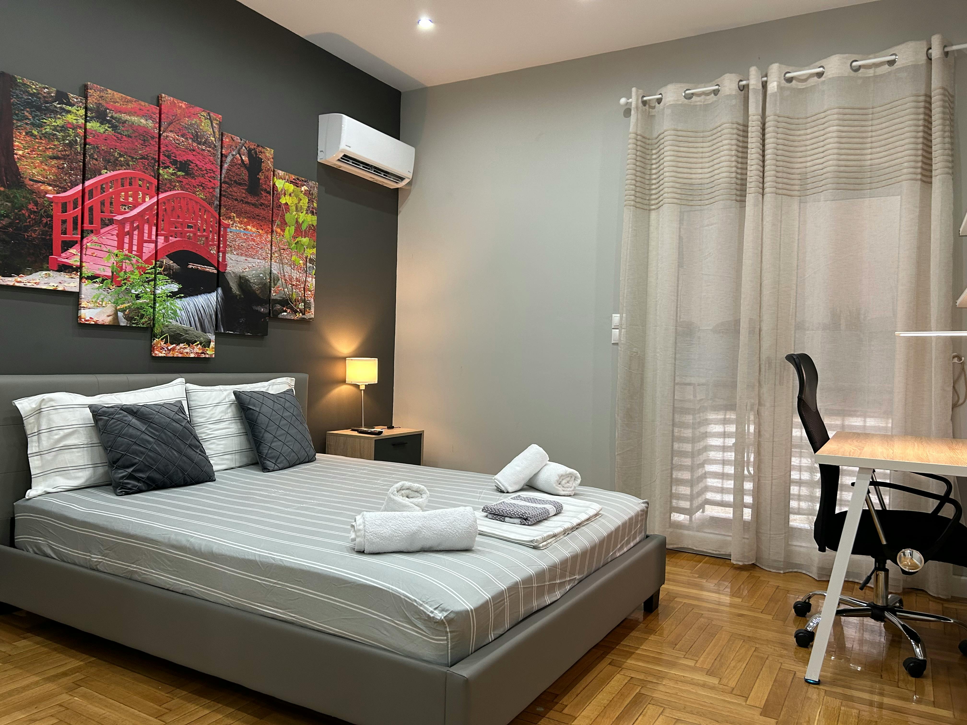 Private room for rent for €550 per month in Athina, Aristotelous