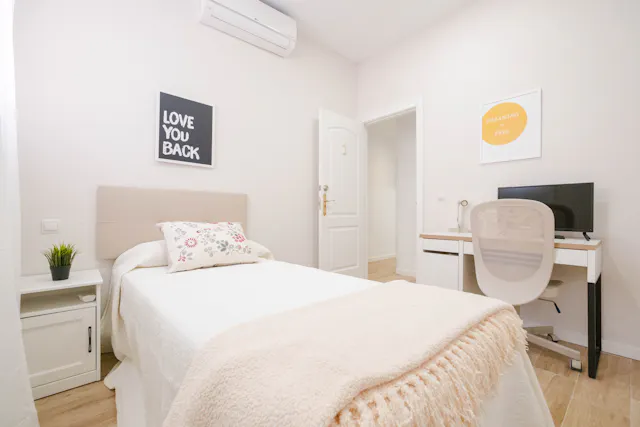 Private room in Calle de Antonio Prieto, Madrid (1640673) room image 1