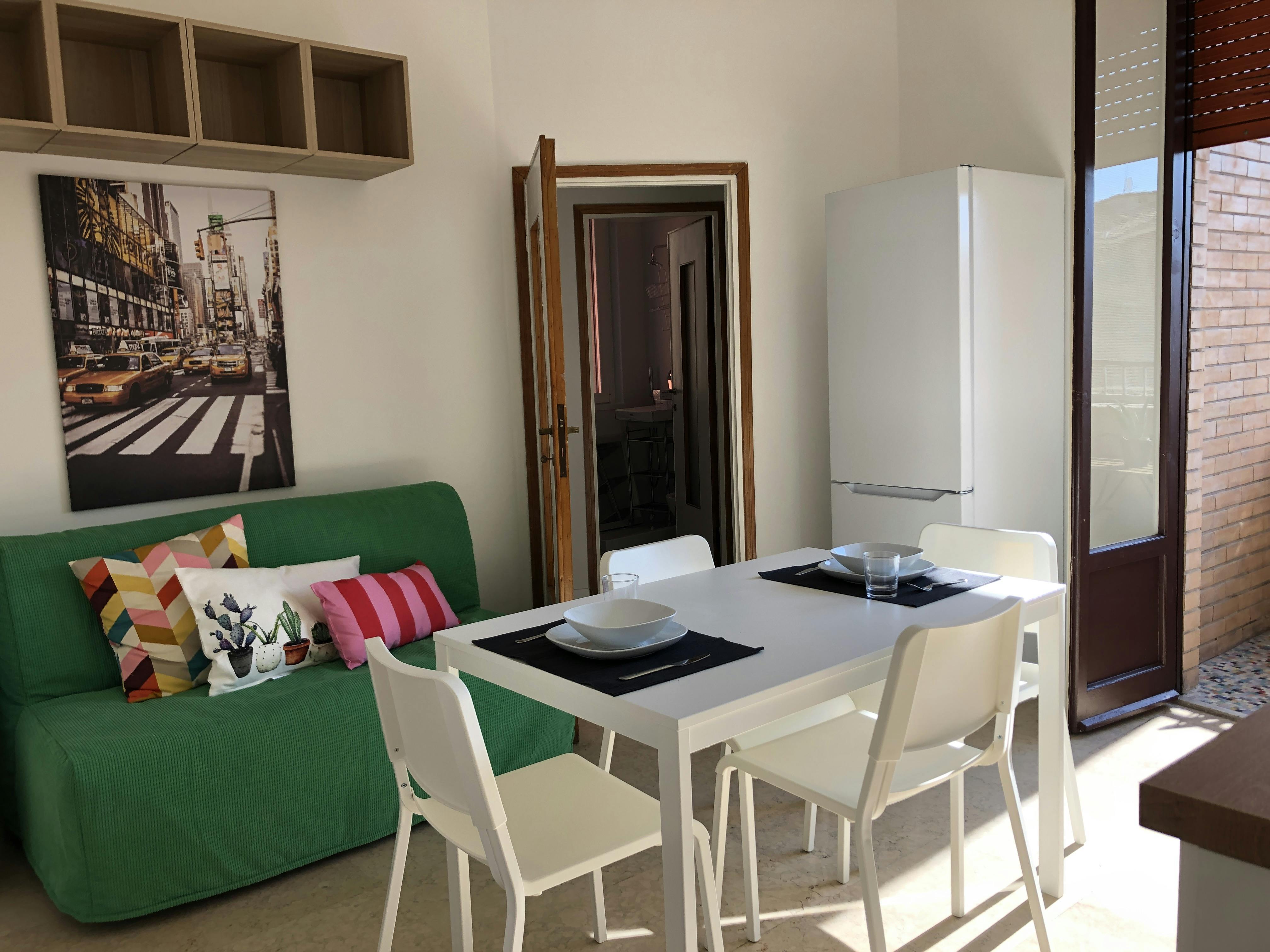 Privé kamer te huur voor € 700 per maand in Milan, Via Luigi Scrosati