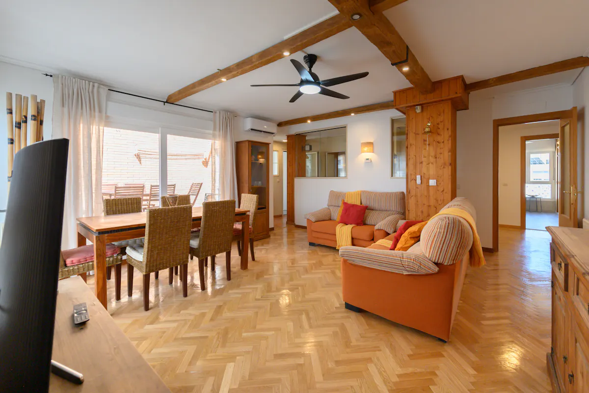 4-Bedroom Apartment in Avenida de la Gavia, Madrid (1640899) ROOM