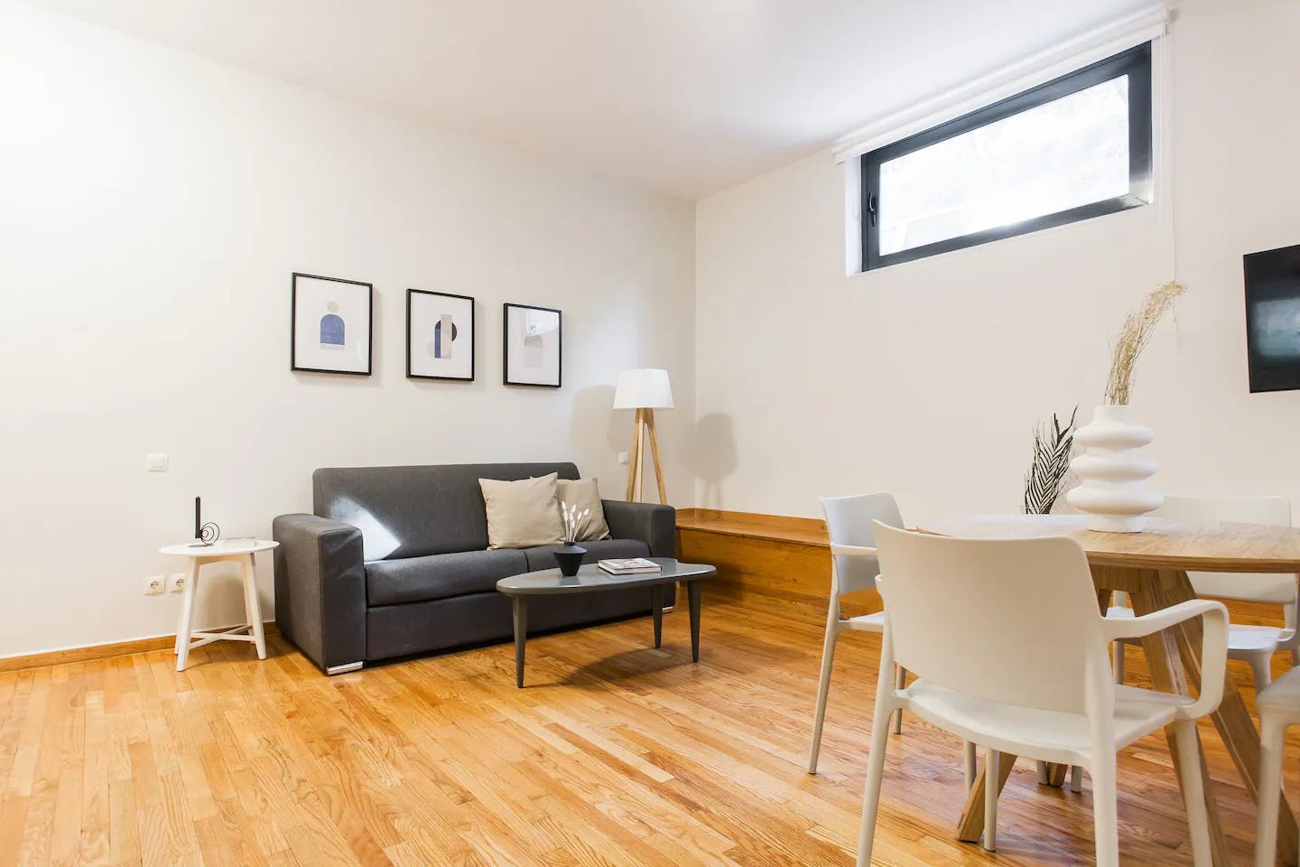 Apartment for rent for €1,100 per month in Athina, Kosma Melodou