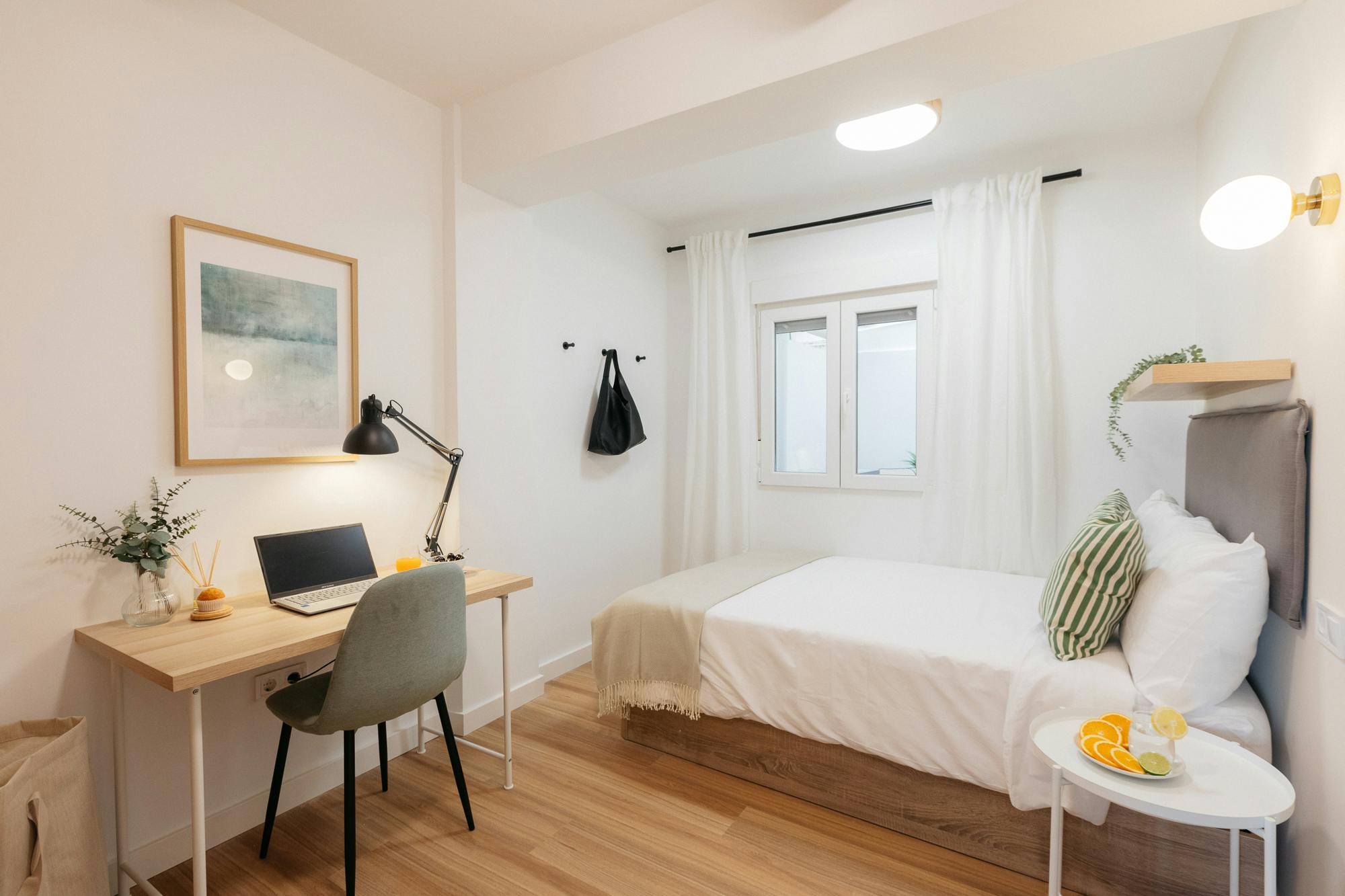 Private room for rent for €525 per month in Valencia, Carrer de Totana