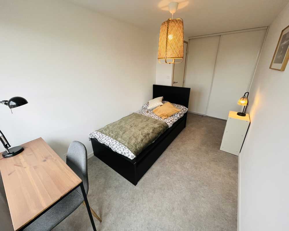 Place Victor Basch, Caluire-et-Cuire preview