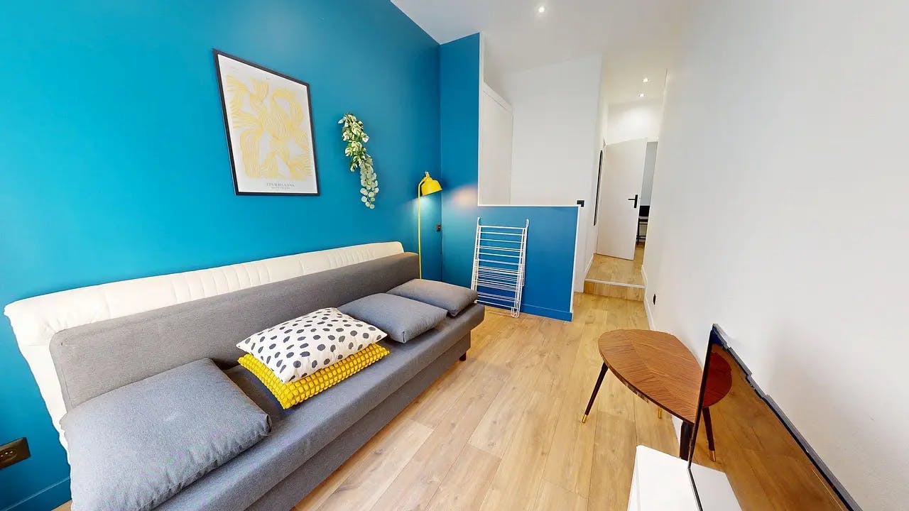 Studio for rent for €750 per month in Lyon, Rue Montesquieu