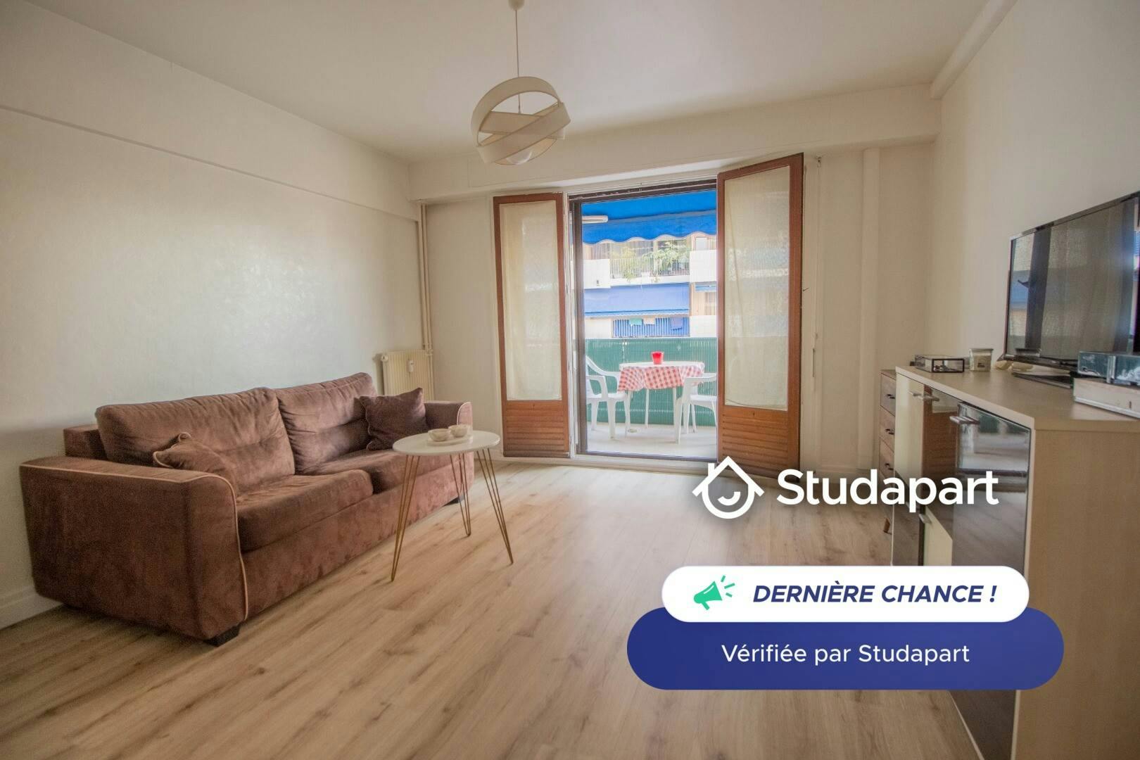 Apartment for rent on Boulevard du Président Wilson, Antibes - Prikaz 3