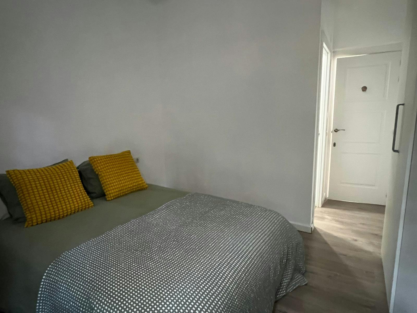 Single room Cerdanyola Del Vallès, 1 bed, 11m² — photo 17