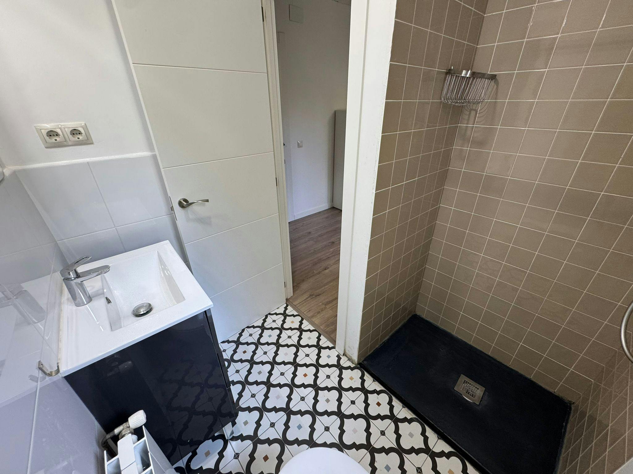Single room Cerdanyola Del Vallès, 1 bed, 13m² — photo 2