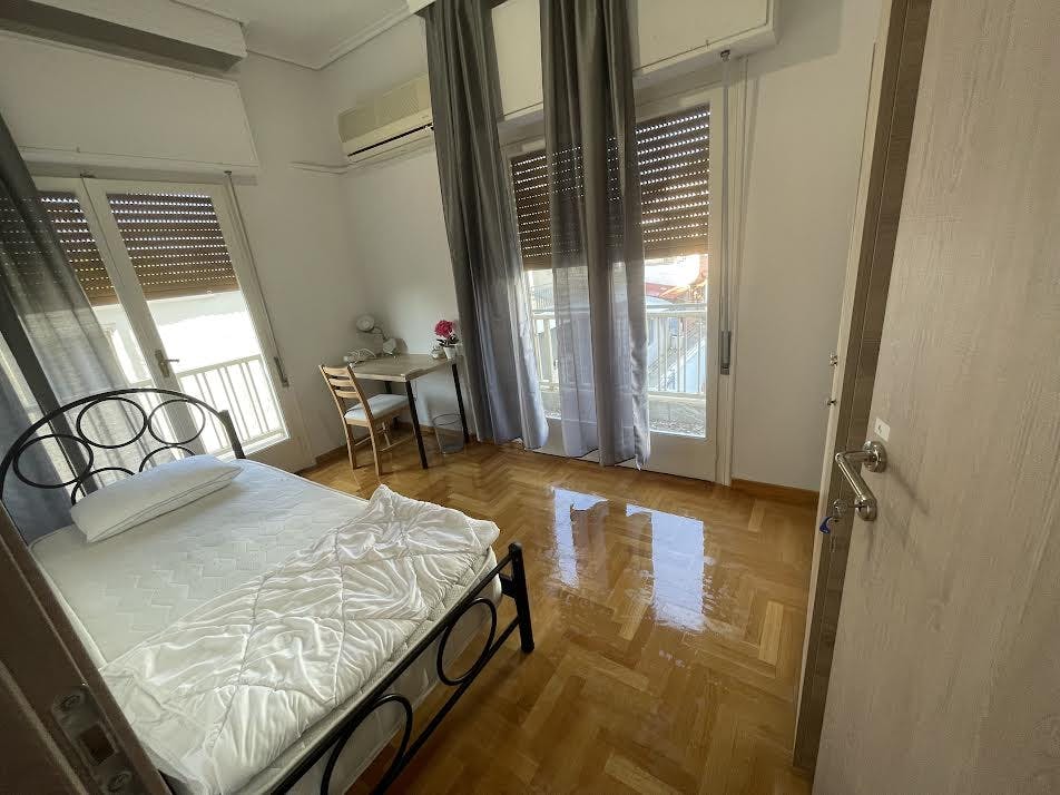 Отдельная комната сдается в аренду за 280 € в месяц в Néa Ionía, Smirnis