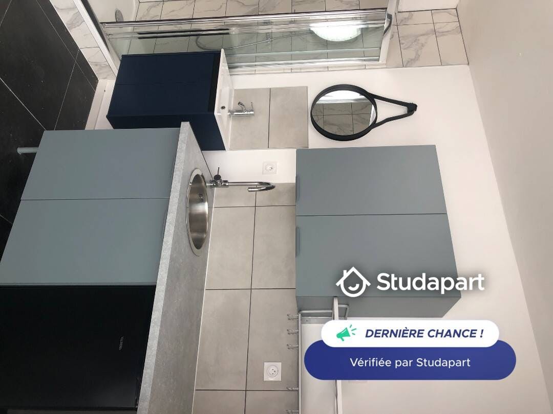 Mieszkanie do wynajęcia za 690 € miesięcznie w mieście Croix, Rue Corneille