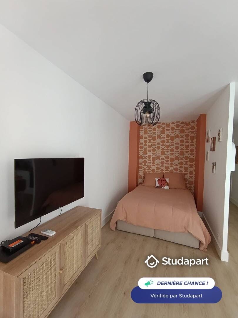 Apartment for rent for €1,125 per month in Roquebrune-Cap-Martin, Rue Claude Debussy