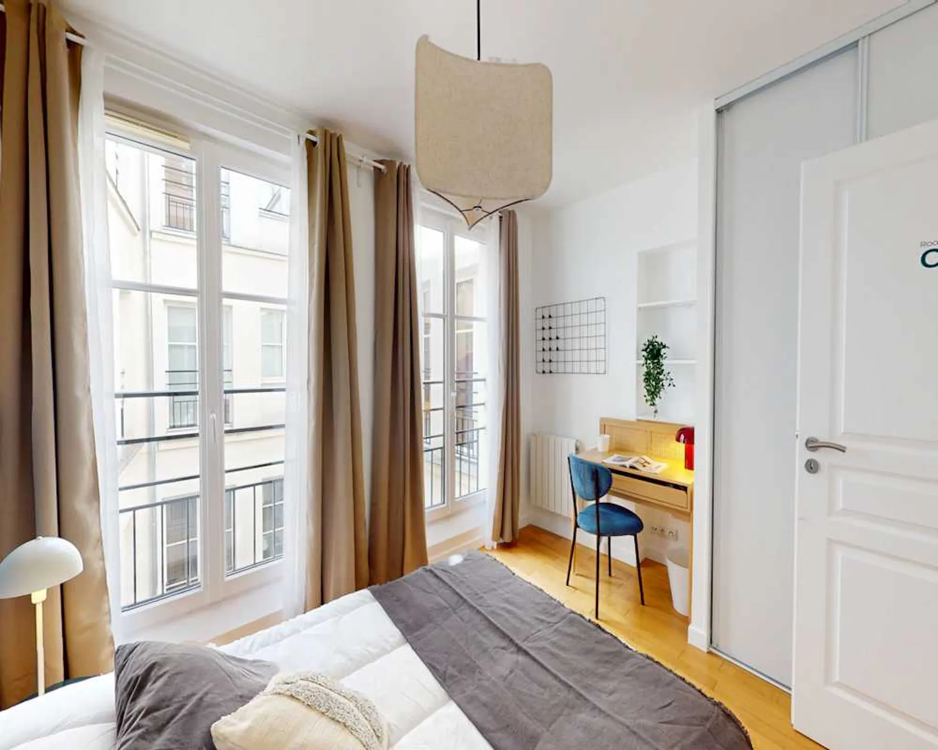 Rue de Rivoli, Paris preview