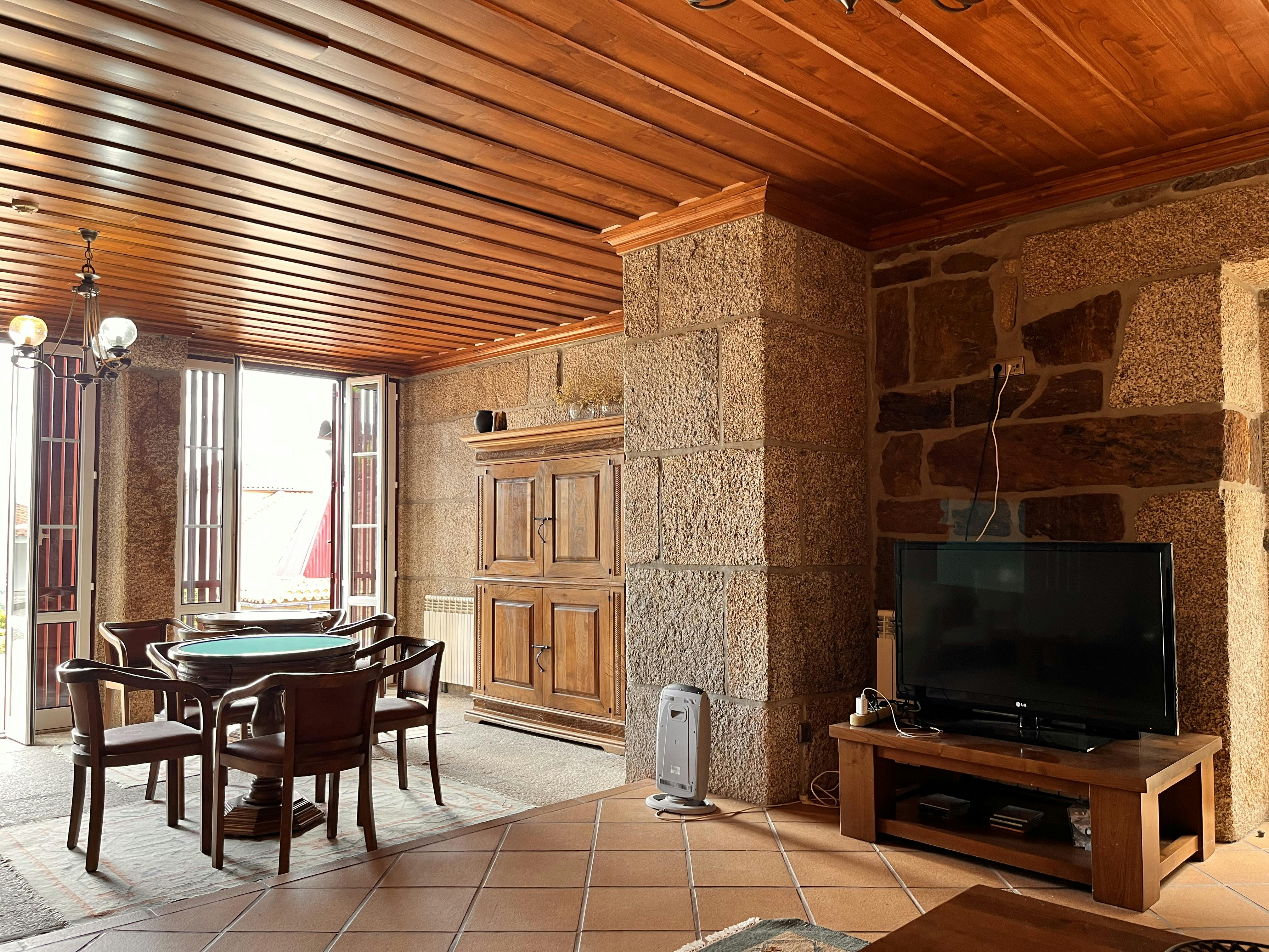 Wohnung zu mieten für 1.000 € pro Monat in Rio Douro, Rua de Santa Bárbara