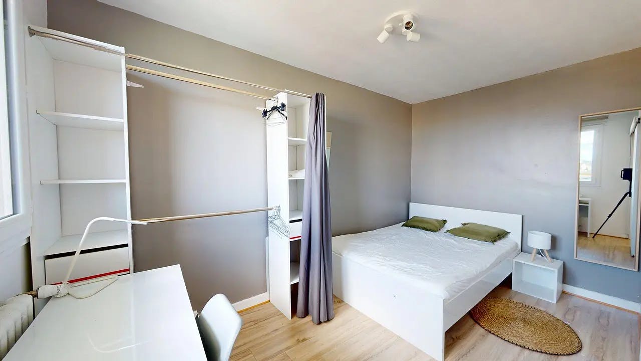 Privat rum att hyra för 300 € i månaden i Saint-Étienne, Résidence Dombasle