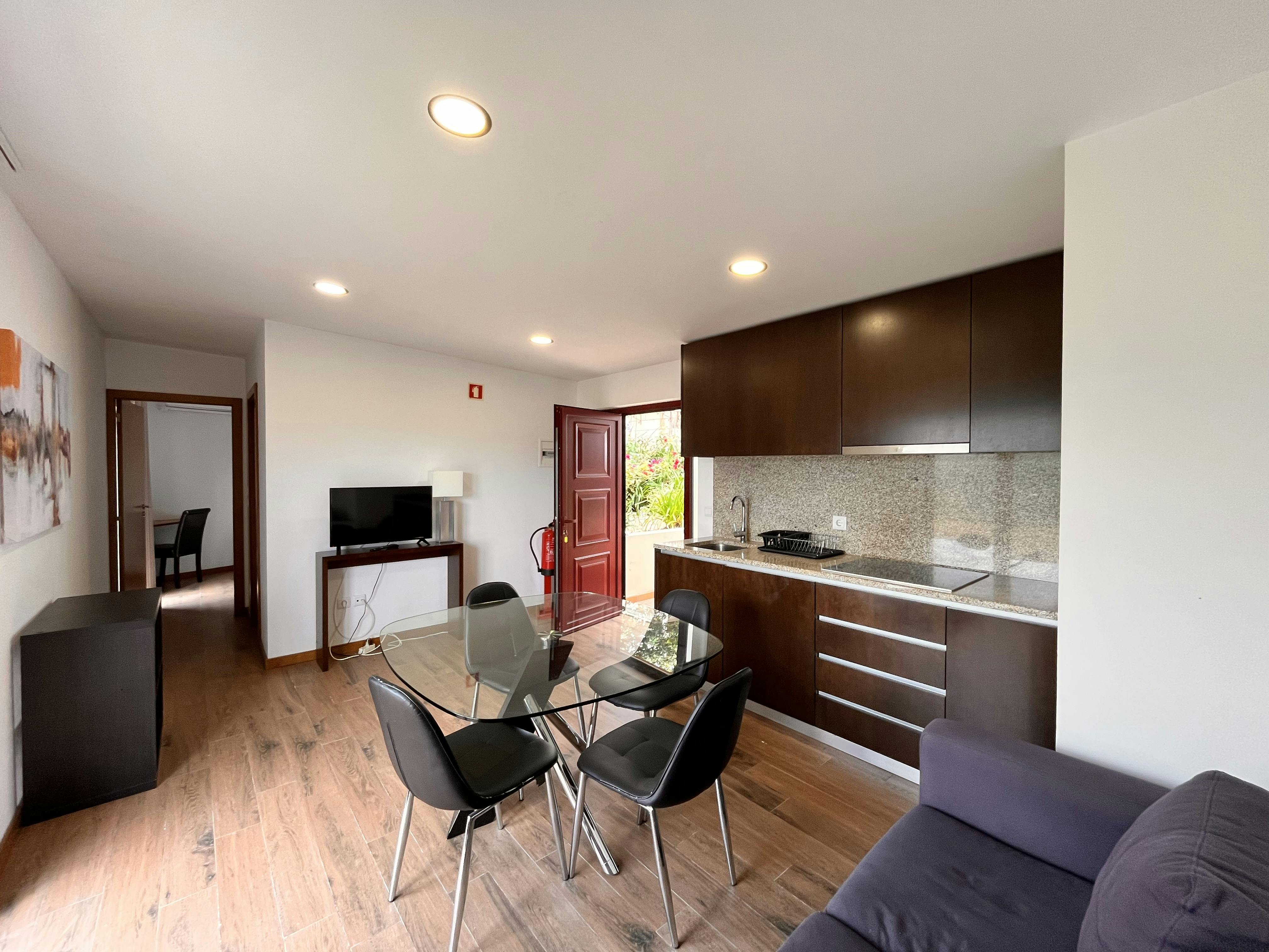 Haus zu mieten für 1.000 € pro Monat in Rio Douro, Rua de Santa Bárbara