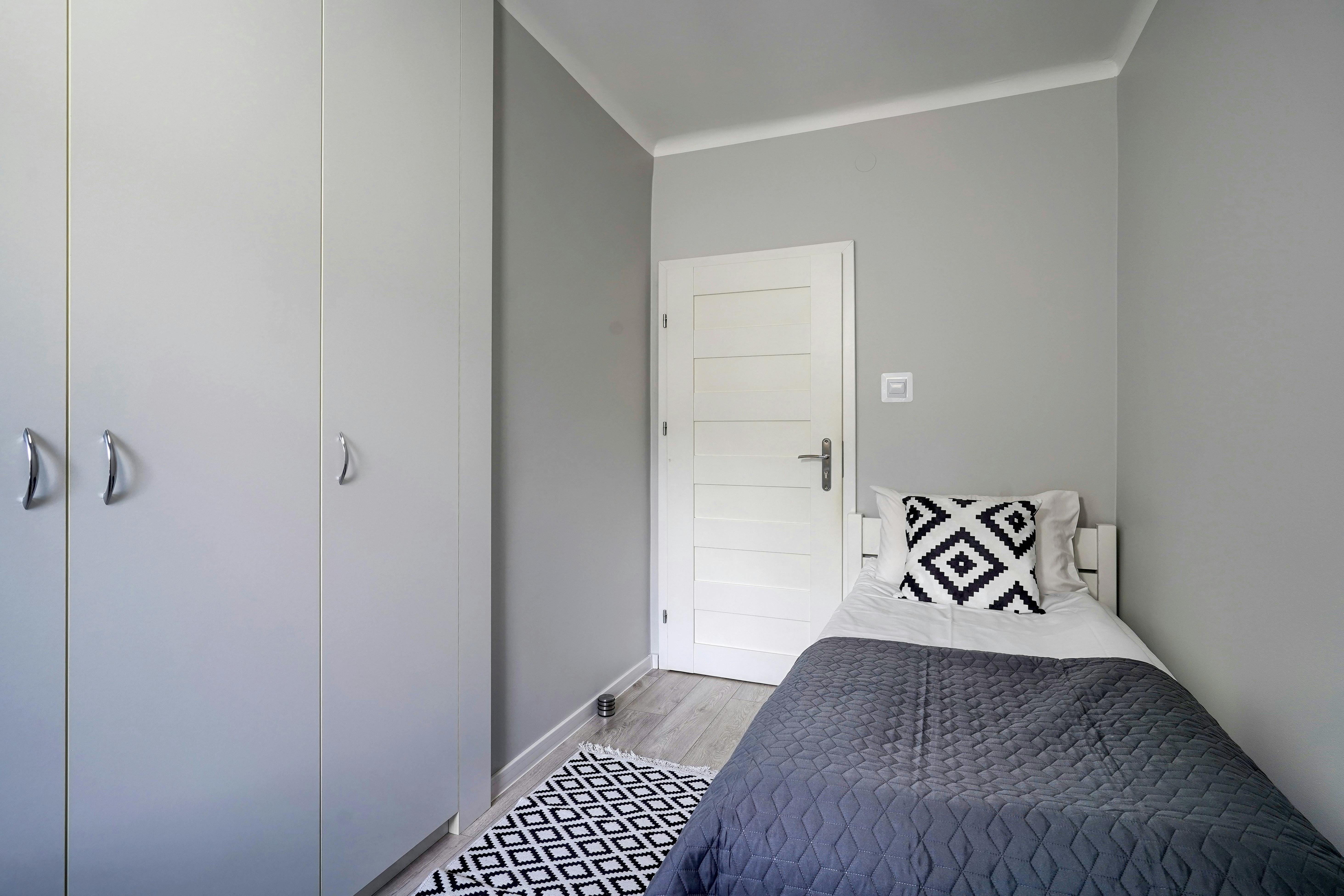 Aleja Niepodległości, Warsaw preview