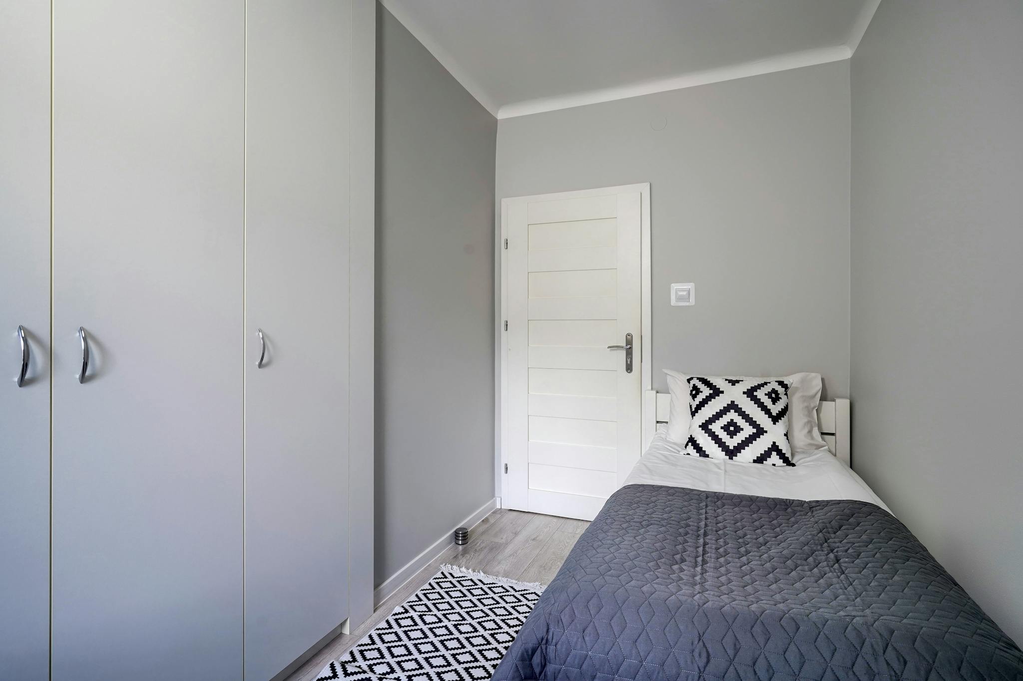 Aleja Niepodległości, Warsaw preview