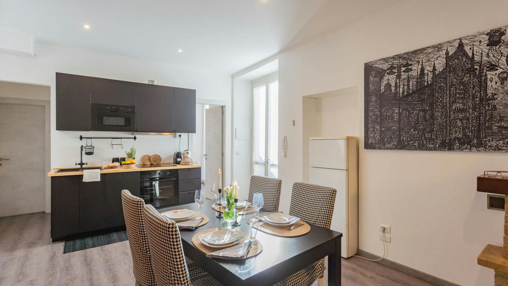 Lägenhet att hyra för 1 € i månaden i Como, Via Francesco Muralto