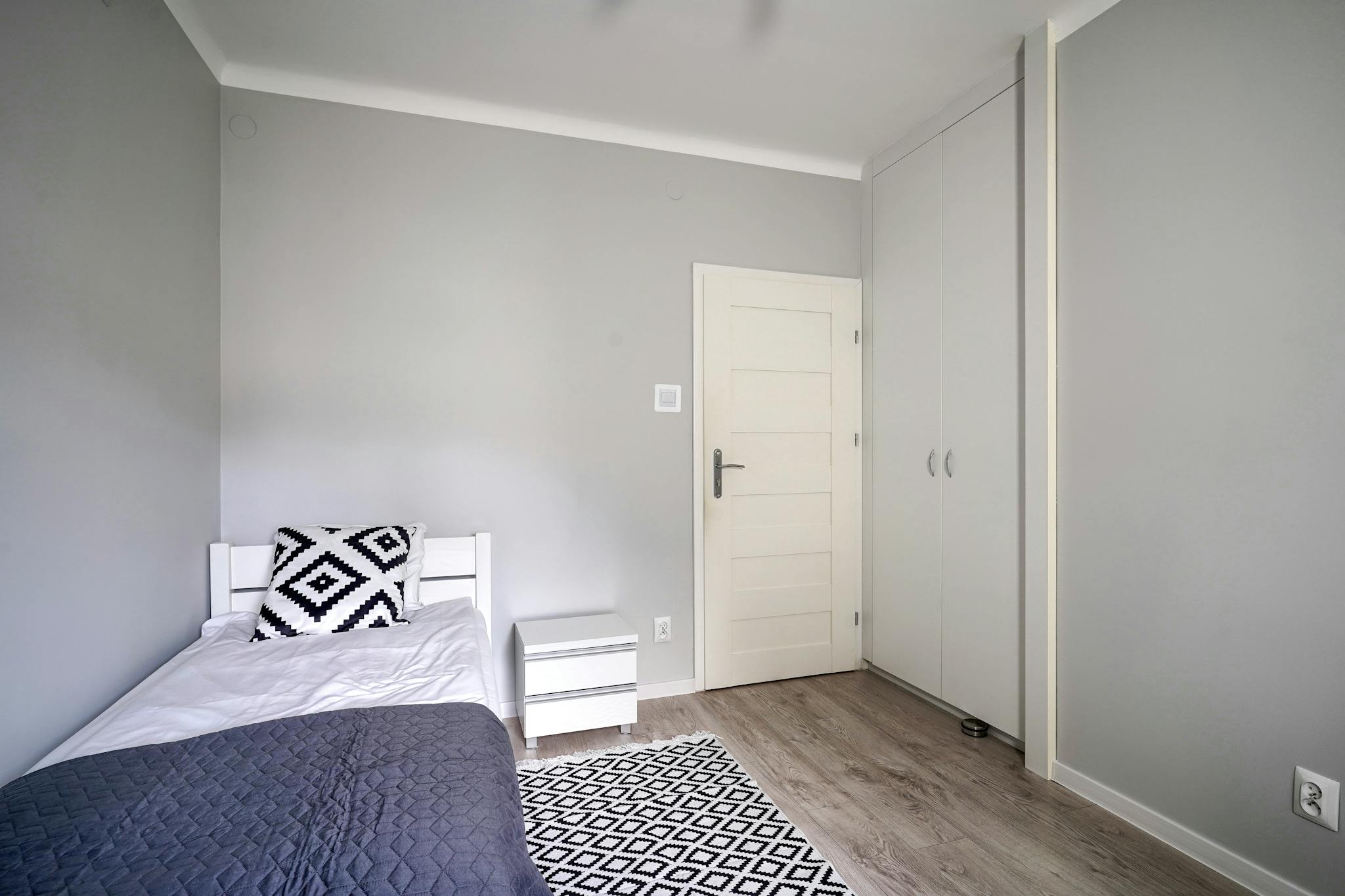 Aleja Niepodległości, Warsaw preview