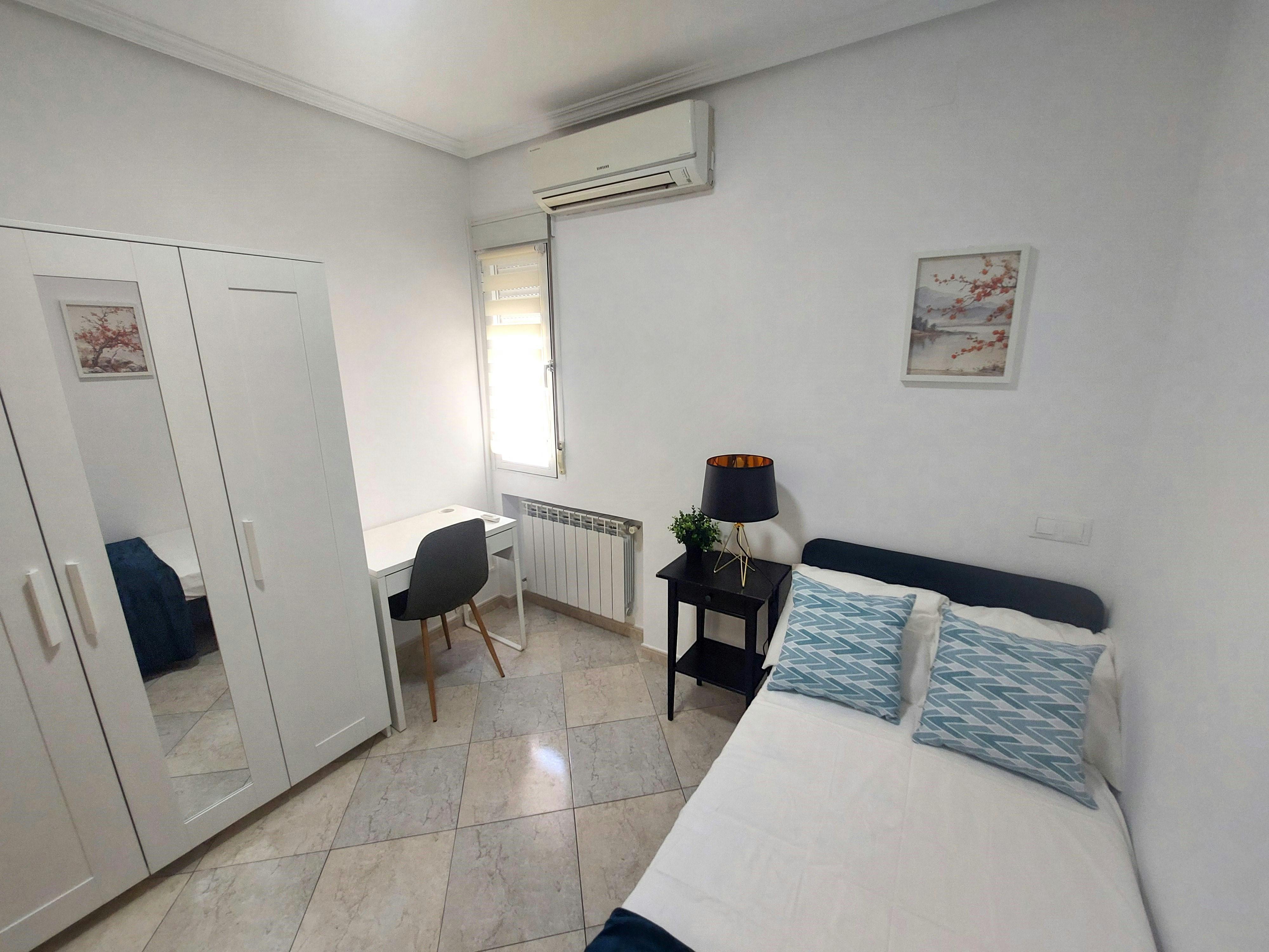 Calle Sanz Raso, Madrid preview