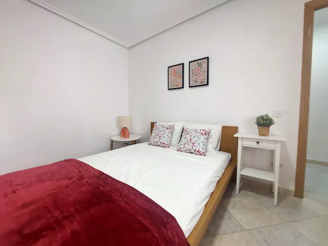 Private room in Calle Sanz Raso, Madrid (1641946) room image 2