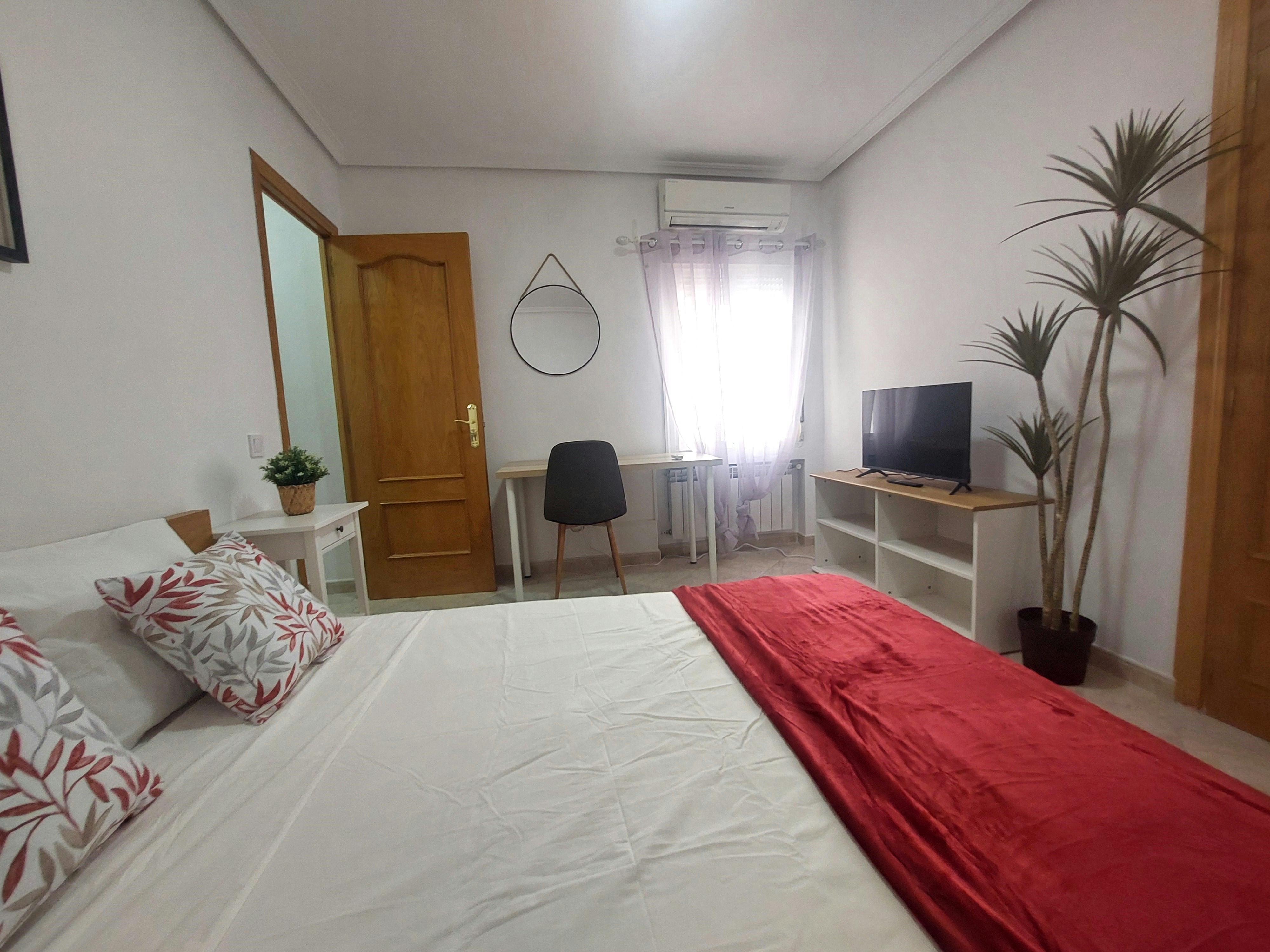 Calle Sanz Raso, Madrid preview