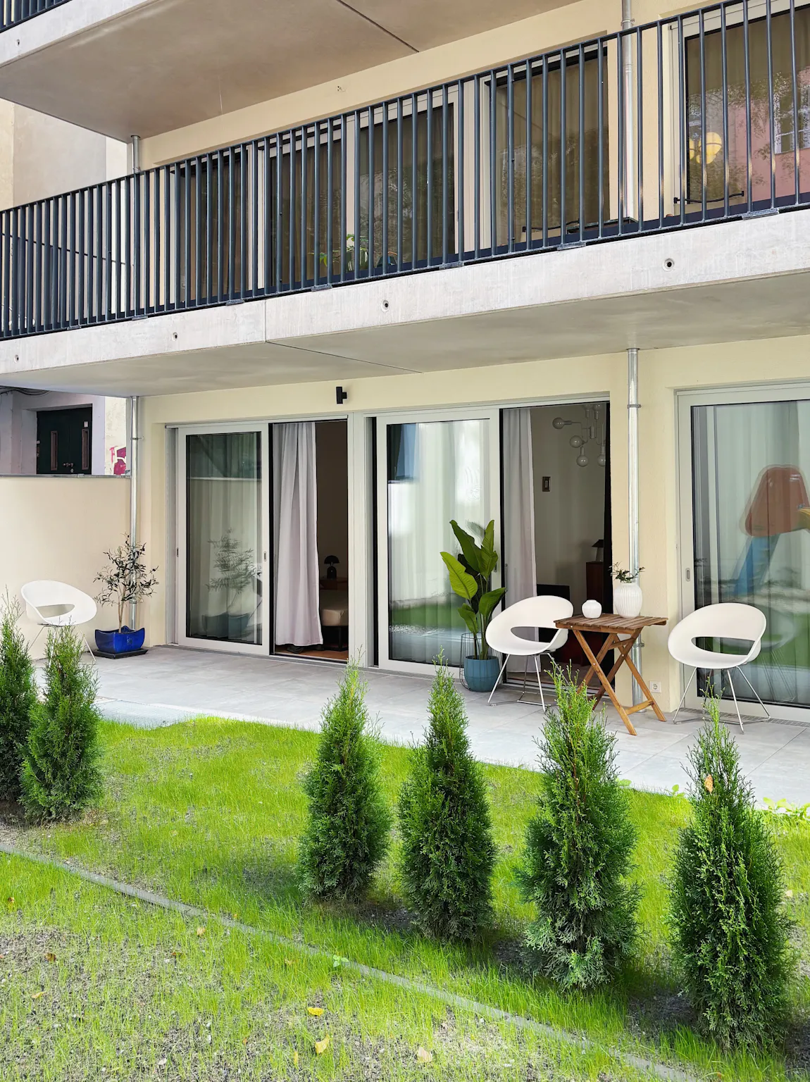 Flughafenstraße, Berlin preview