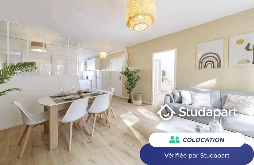 Private room for rent on Rue Marceau, Laval - View 3
