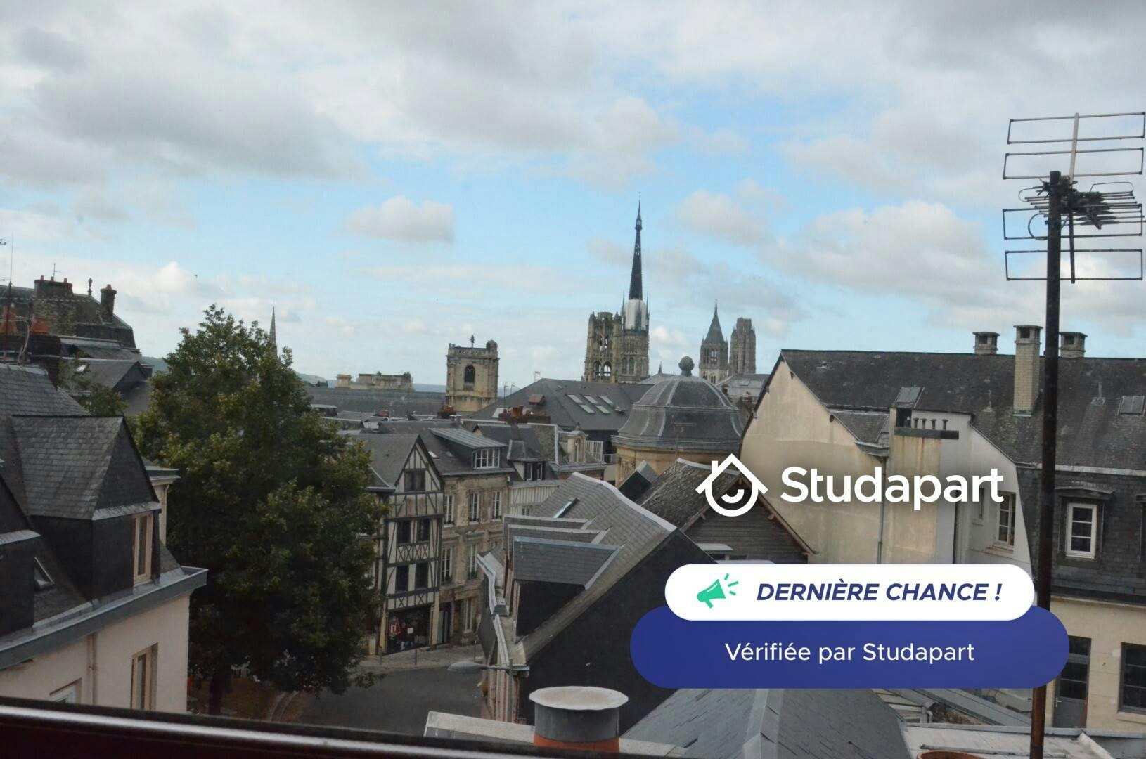 Apartment for rent for €750 per month in Rouen, Rue Bouvreuil