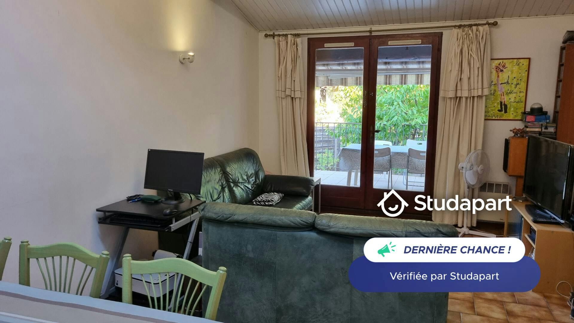 Private room for rent for €450 per month in Saint-Cannat, Chemin des Fumades