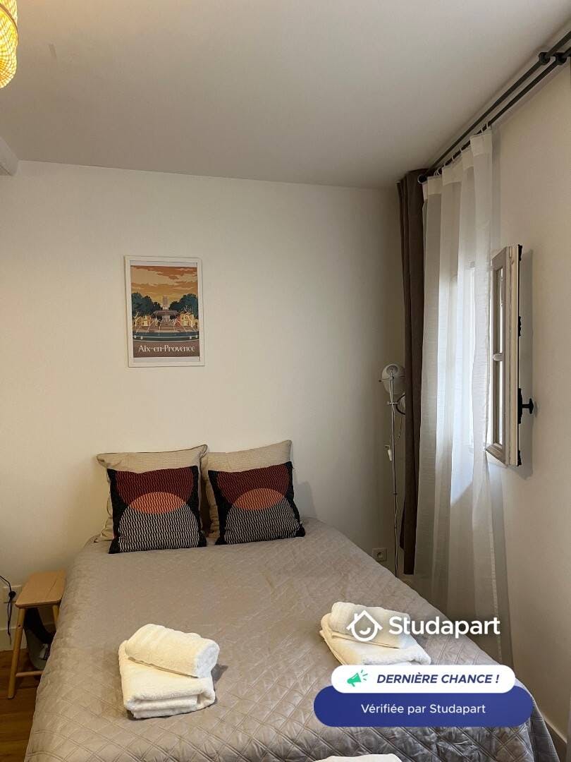 Apartment for rent for €950 per month in Aix-en-Provence, Rue Mignet