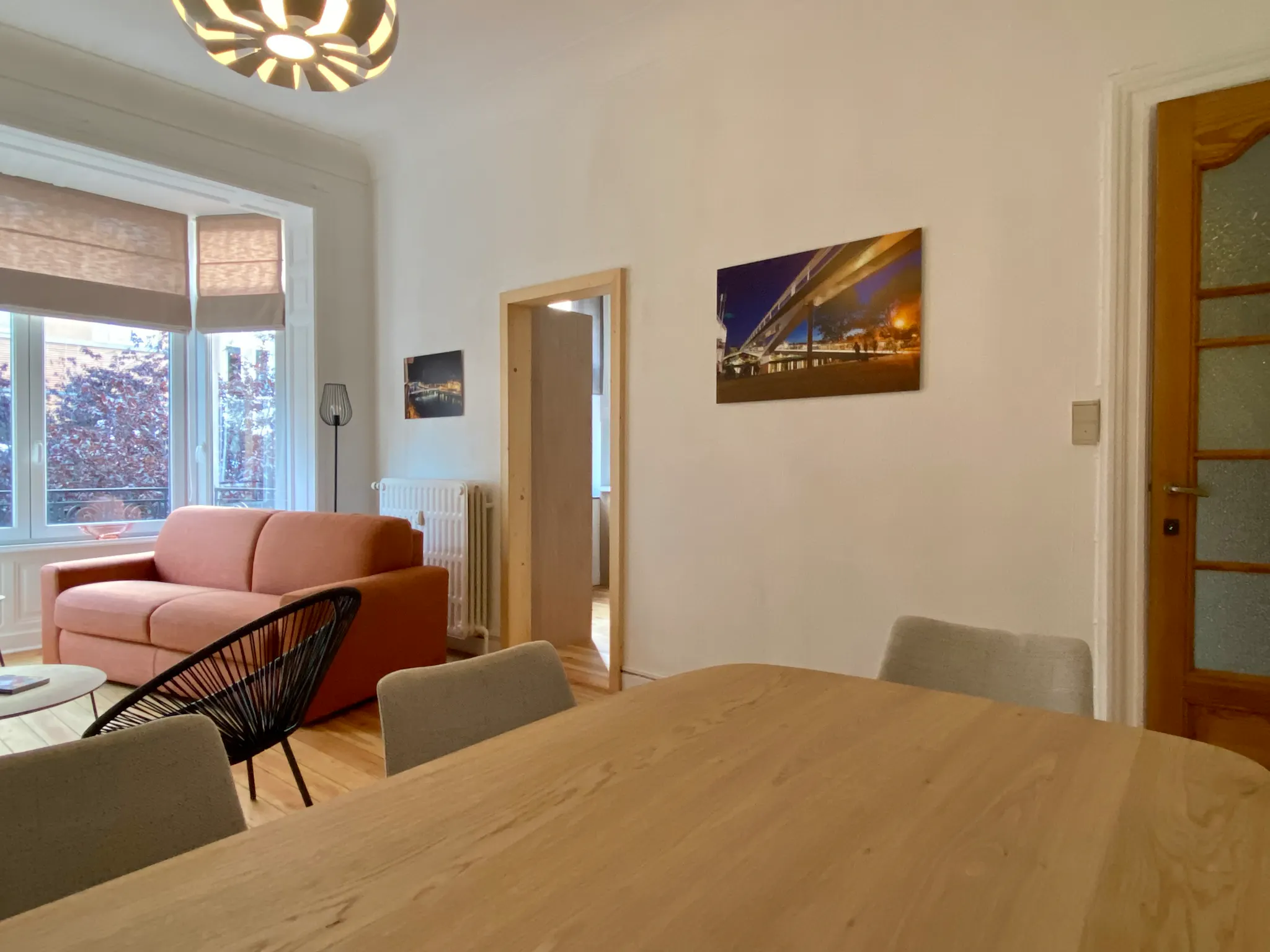 1-Bedroom Apartment in Avenue Reine Elisabeth, Liège 3