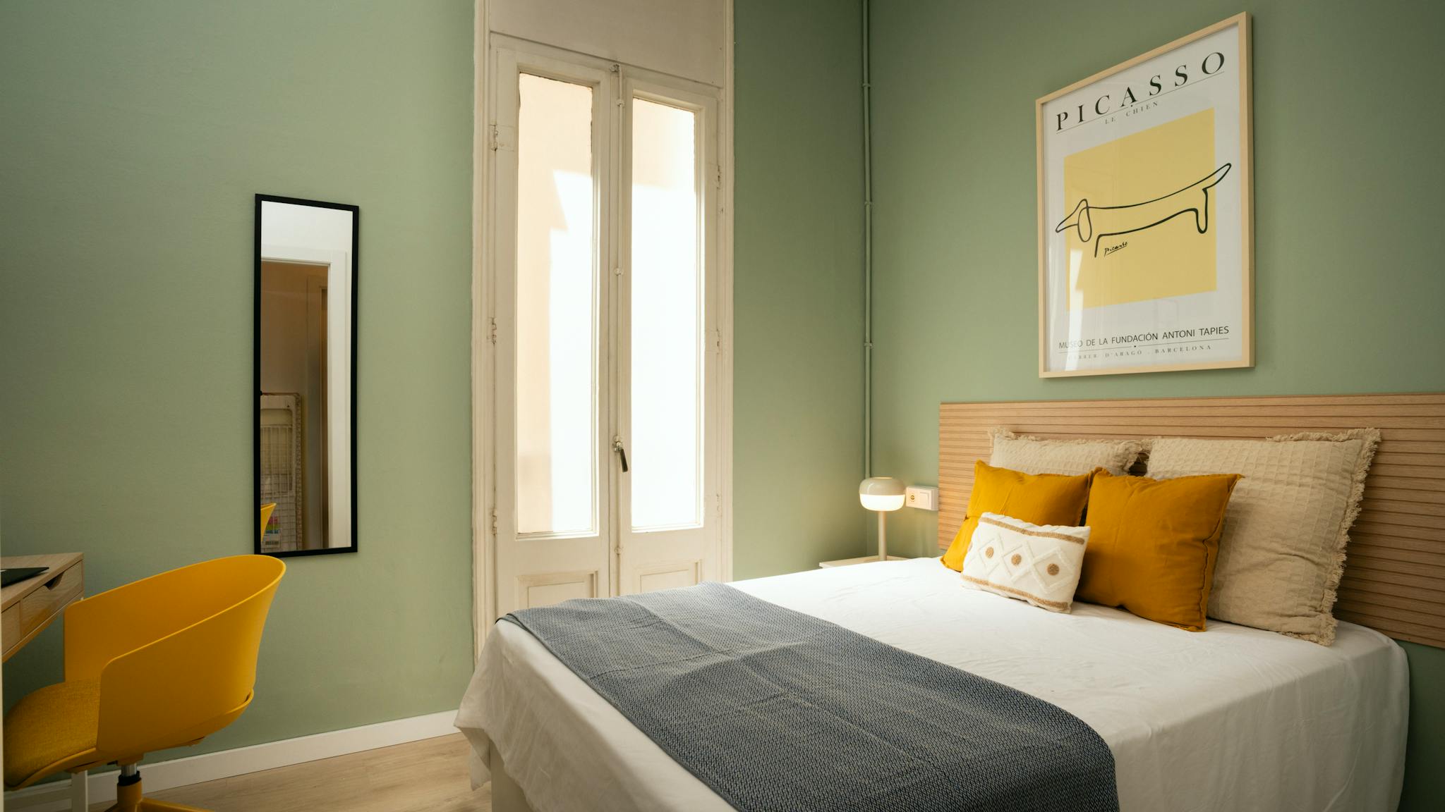 Plaça de la Universitat, Barcelona preview