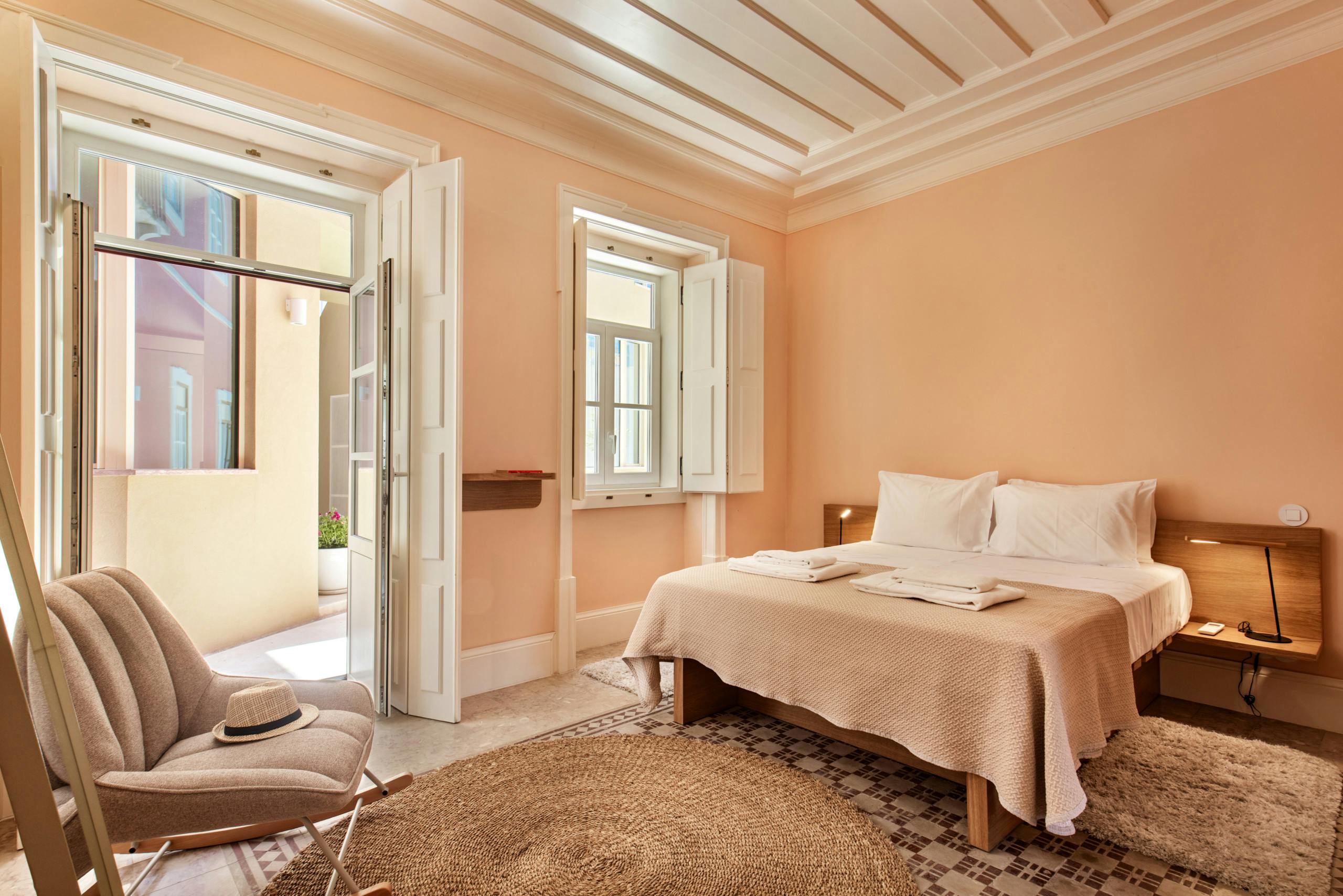 Apartment for rent for €9,999 per month in Vila Real de Santo António, Avenida da República