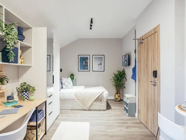 Studio for rent for €1,260 per month in Sevilla, Avenida de la Palmera