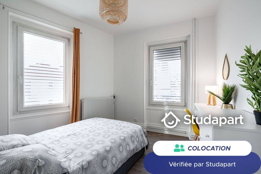 Private room for rent for €490 per month in Pontoise, Place du Parc aux Charrettes