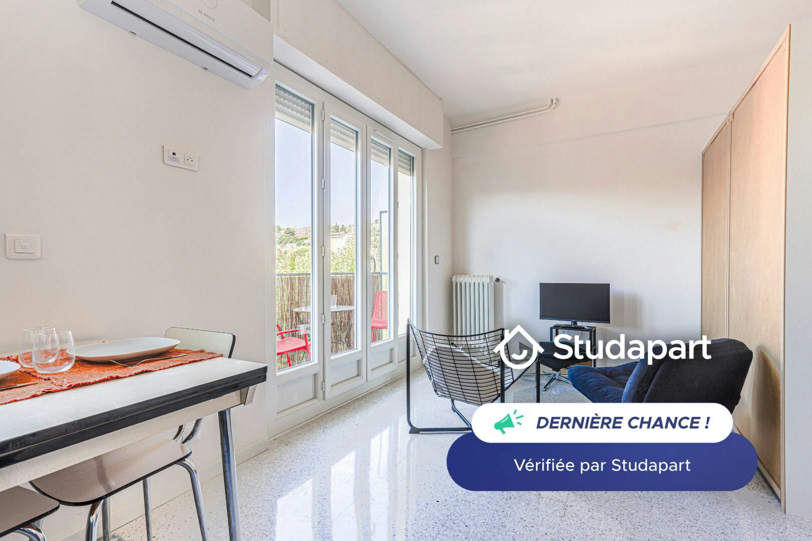 Apartment for rent for €1,090 per month in Nice, Avenue Cyrille Besset