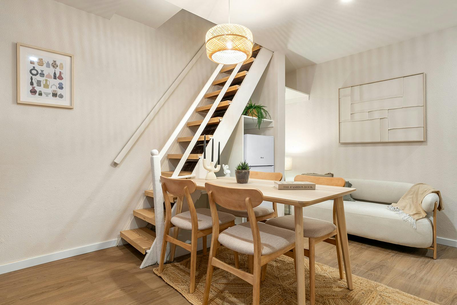 Mieszkanie do wynajęcia za 1300 € miesięcznie w mieście Lisbon, Largo Vitorino Damásio