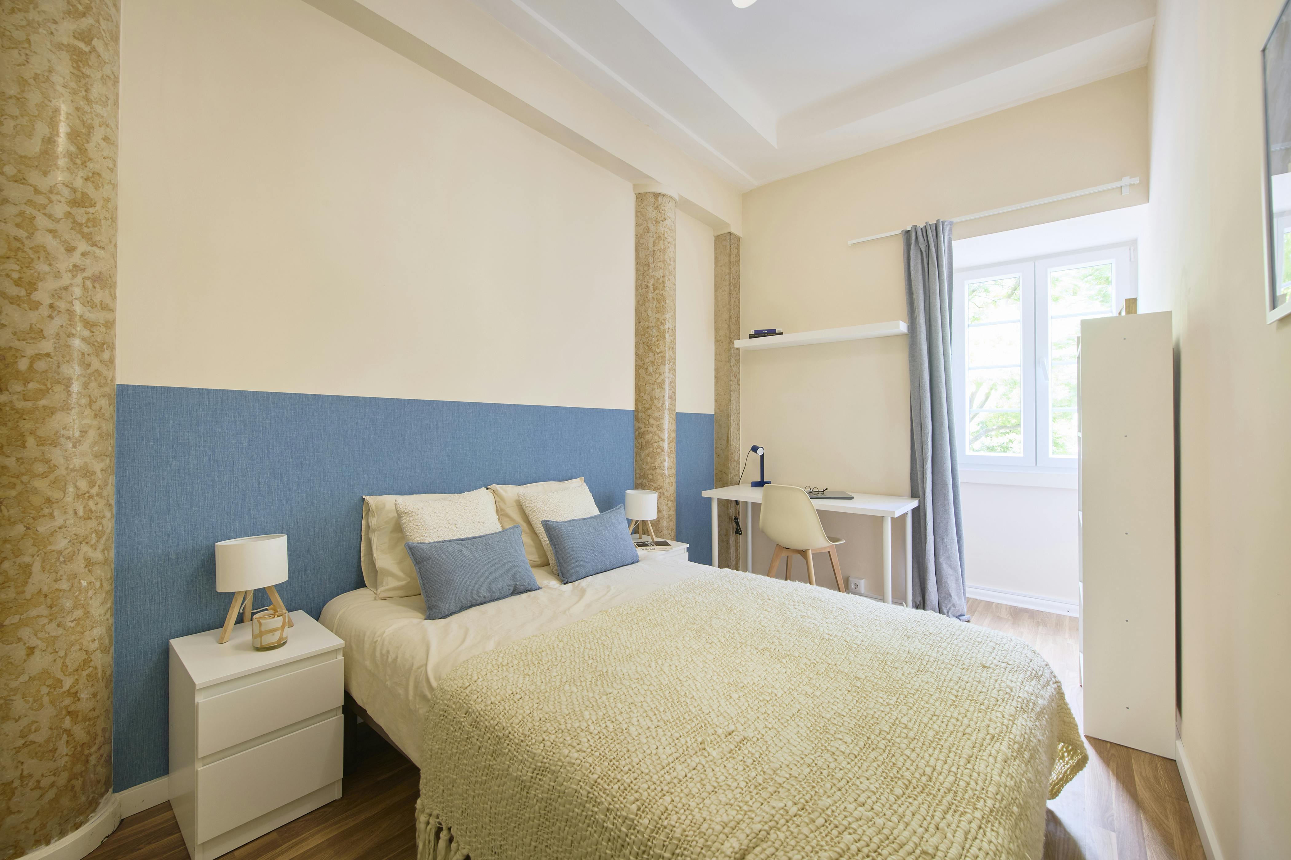 Private room for rent for €690 per month in Lisbon, Alameda Dom Afonso Henriques