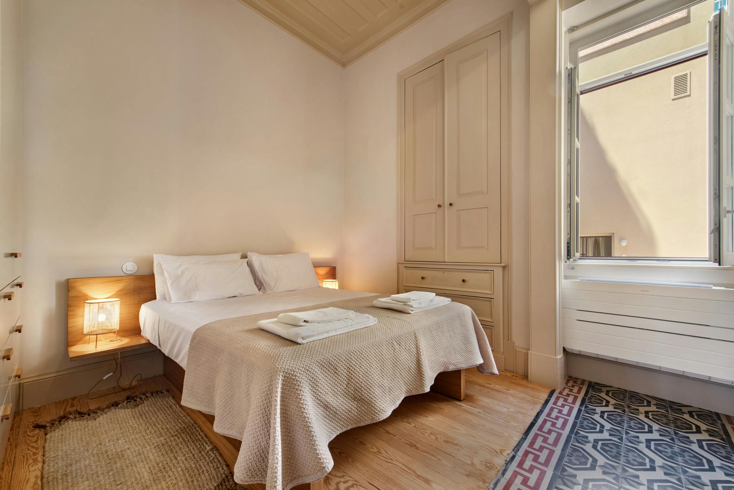 Appartement à louer pour 9 999 €/mois à Vila Real de Santo António, Avenida da República