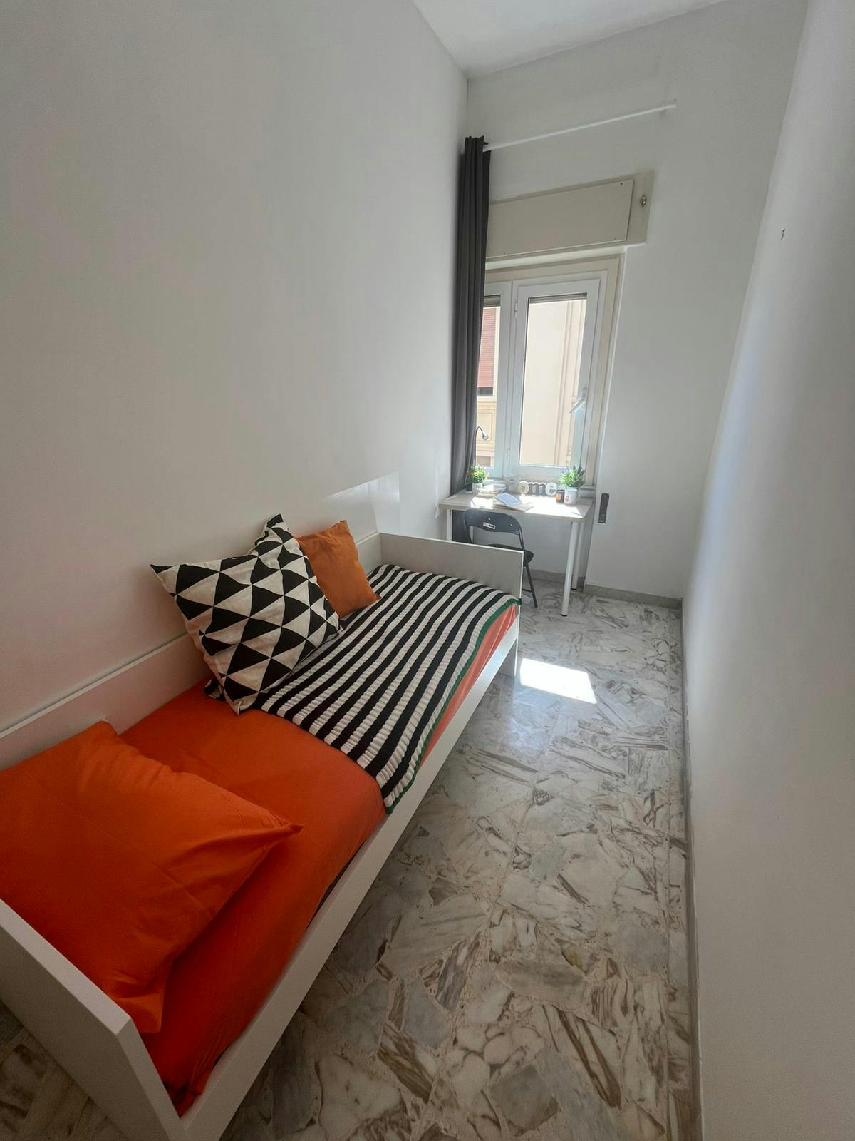 Private room for rent for €495 per month in Cagliari, Via Grazia Deledda