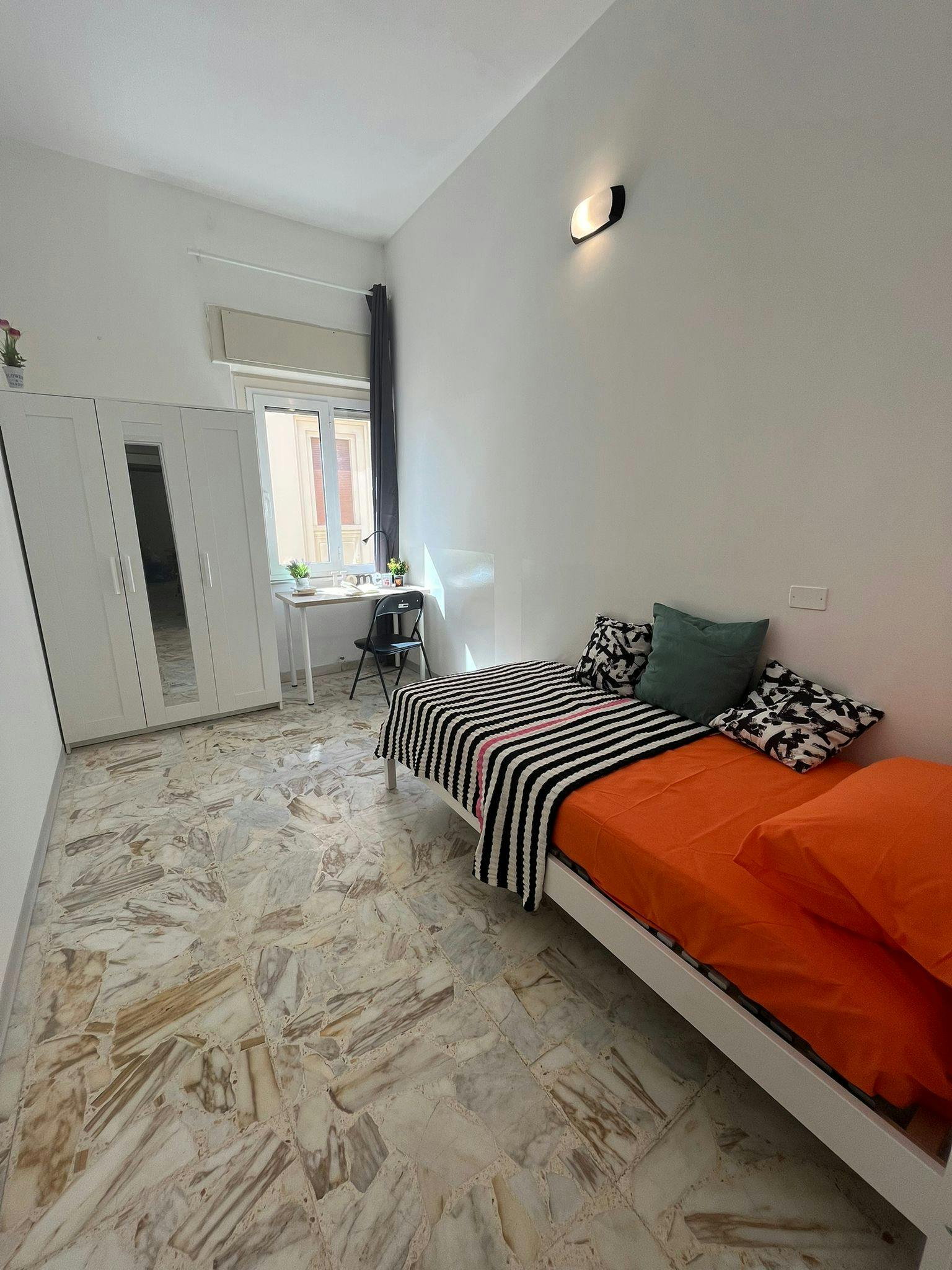 Privé kamer te huur voor € 495 per maand in Cagliari, Via Grazia Deledda