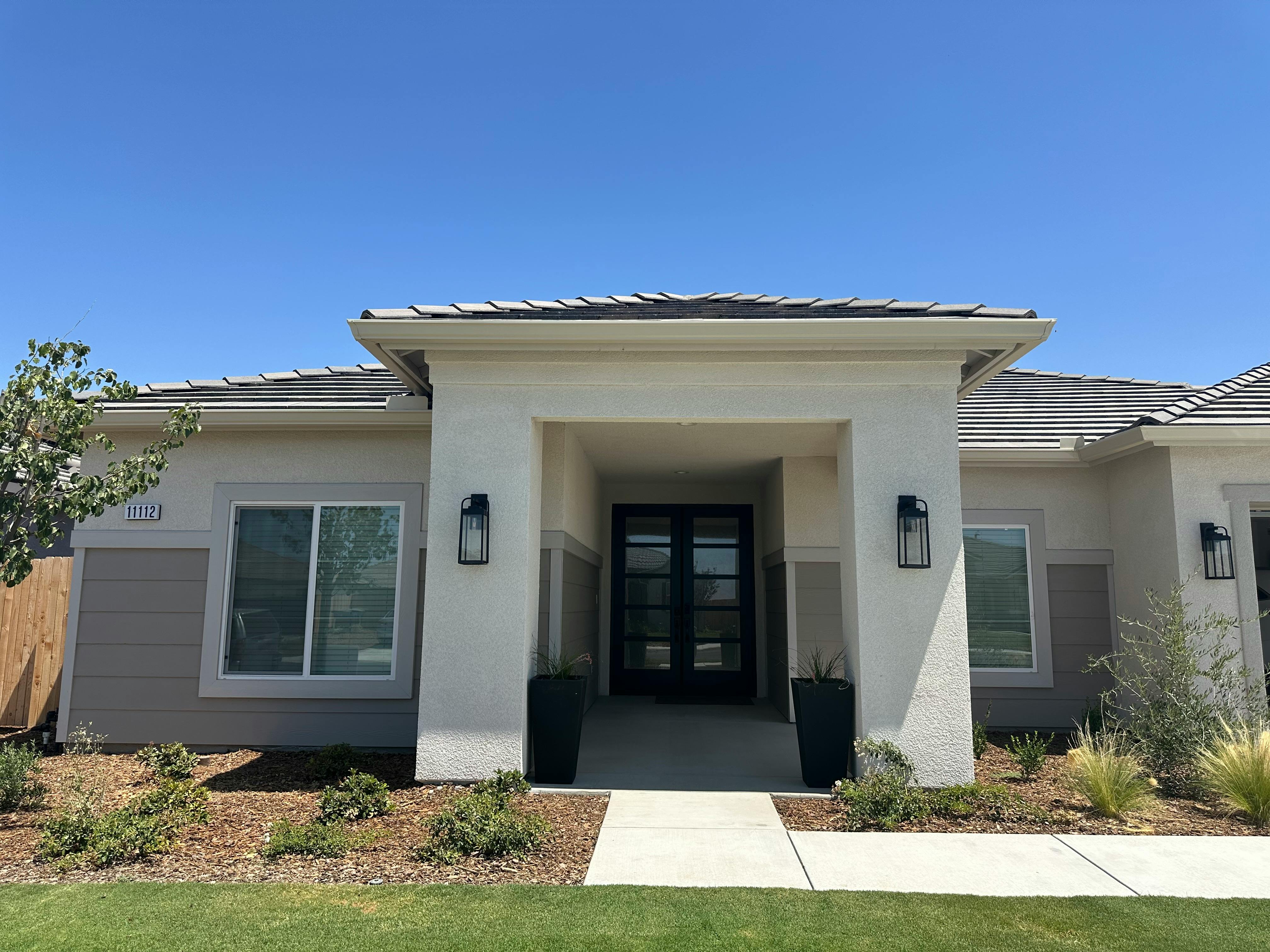 House for rent for $1,450 per month in Bakersfield, Irontooth Avenue