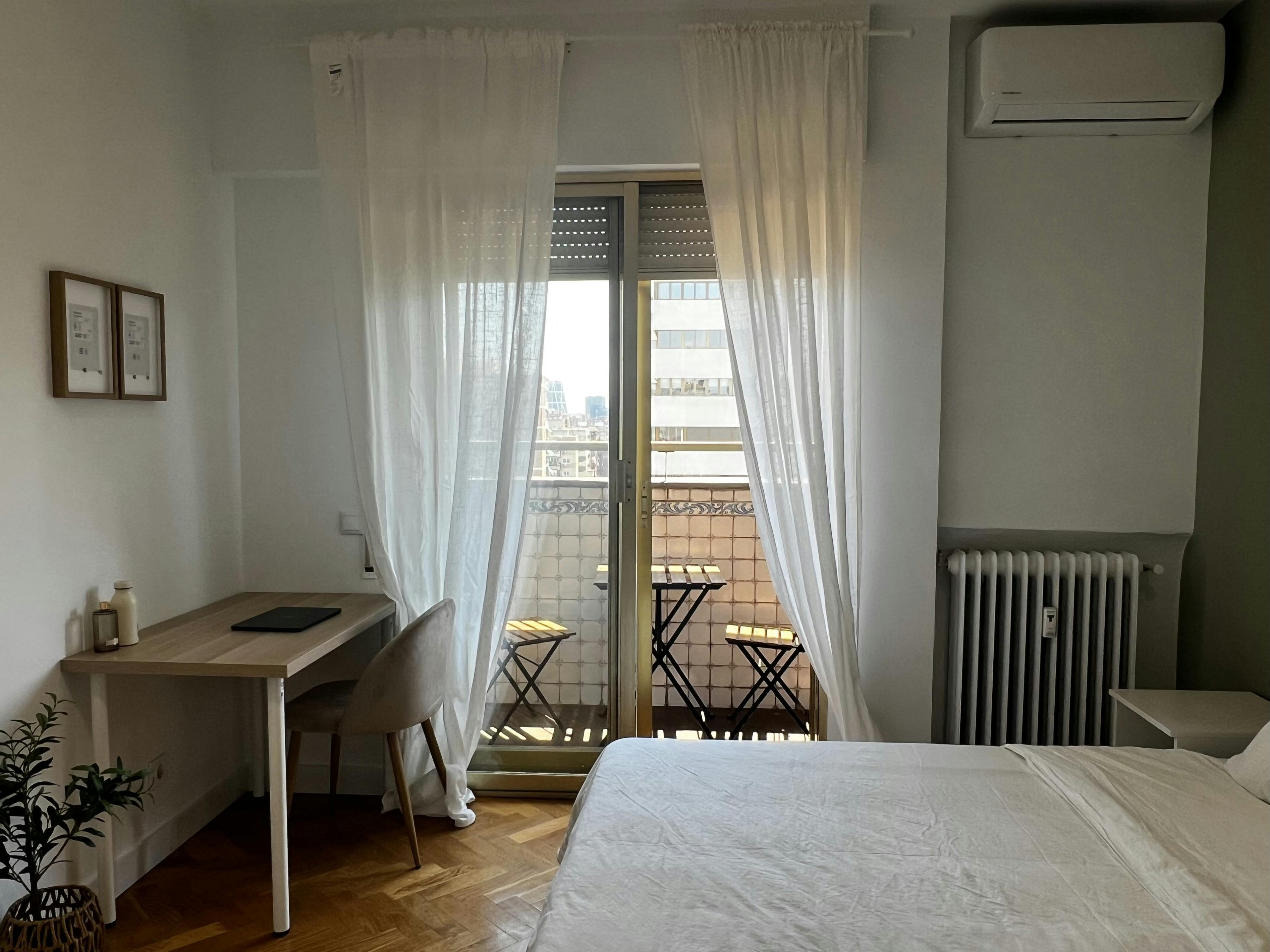 Calle de Alfredo Marqueríe, Madrid preview