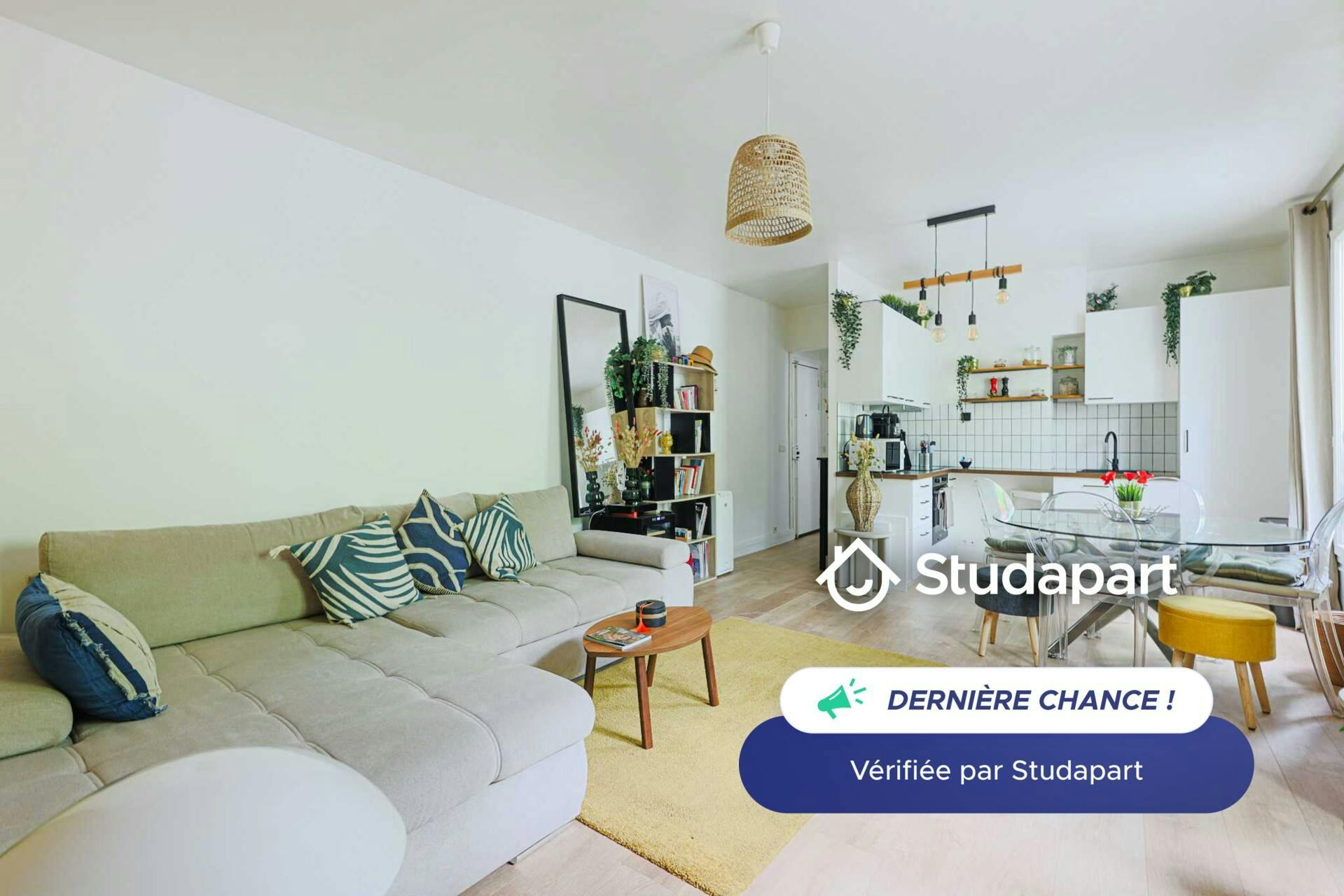 Apartment for rent for €2,000 per month in Saint-Ouen-sur-Seine, Avenue Michelet