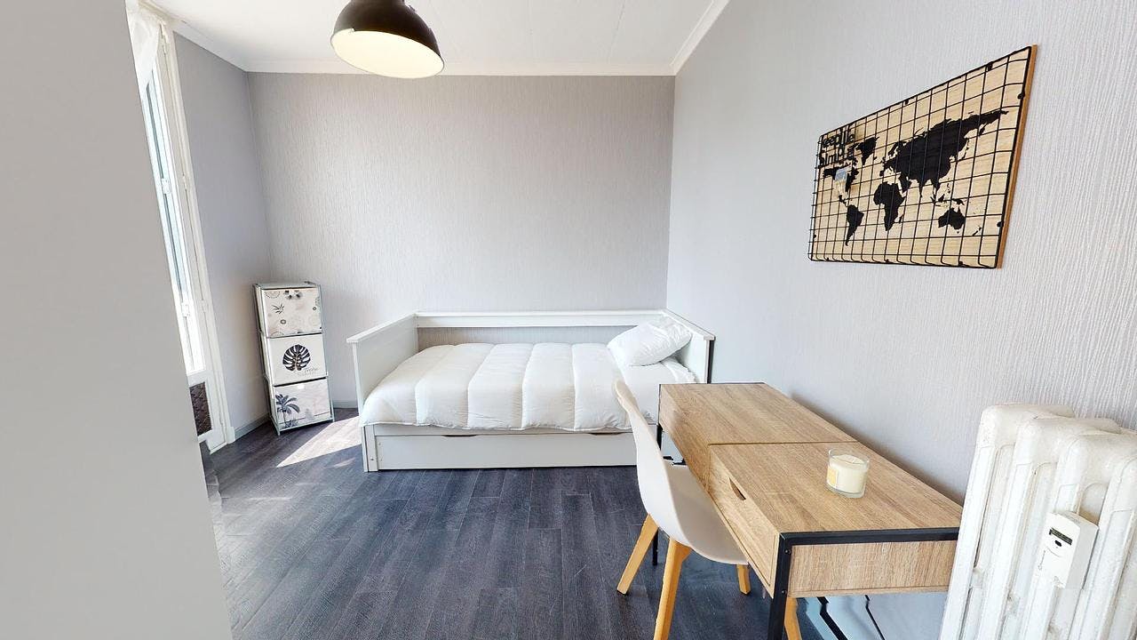 Avenue Jacques Duclos, Vénissieux preview