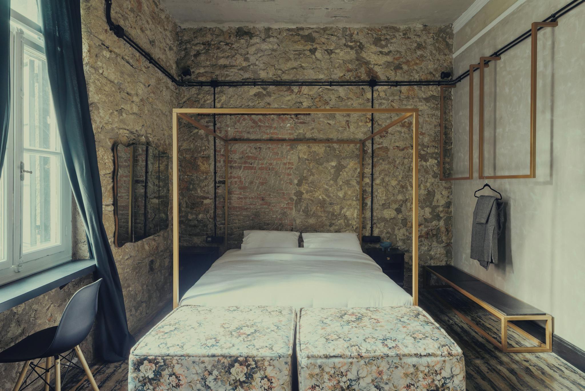 Etolikou, Pireas preview