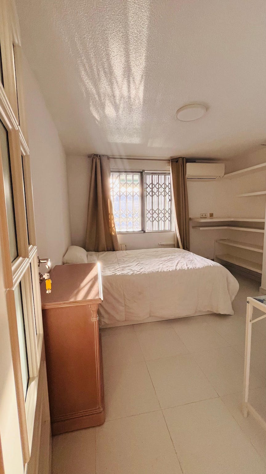 Carrer Pintor Aparicio, Alicante preview