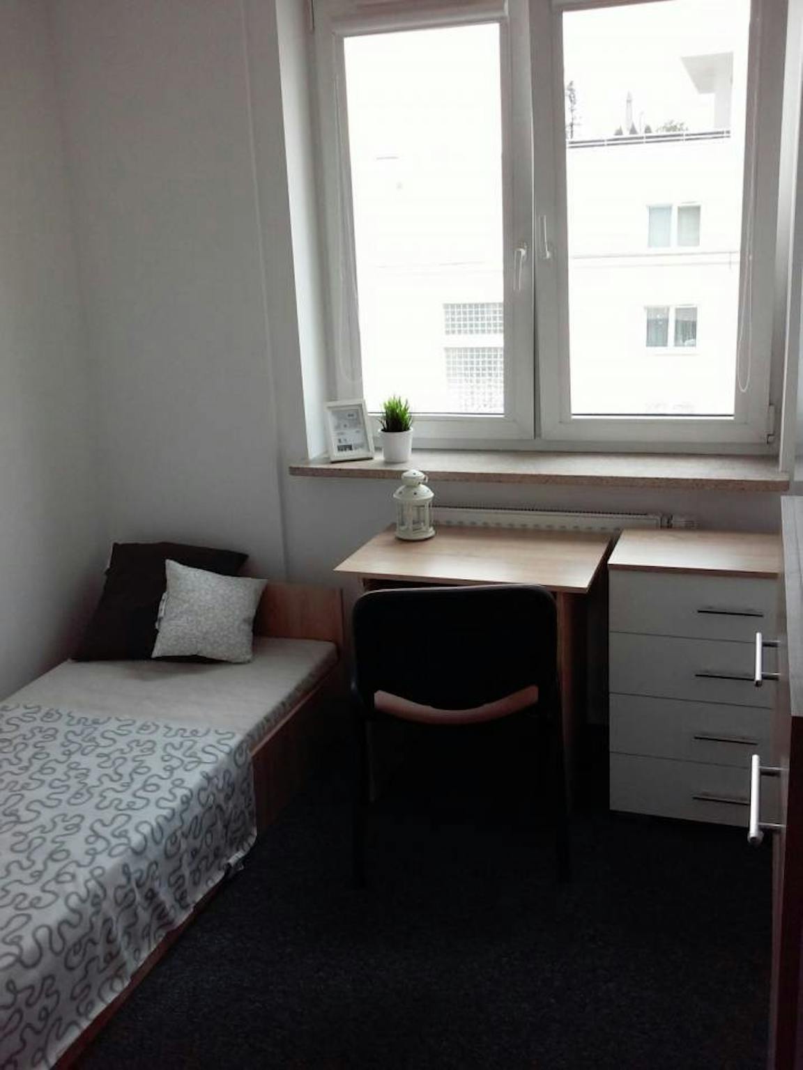 Alternatywy, Warsaw preview