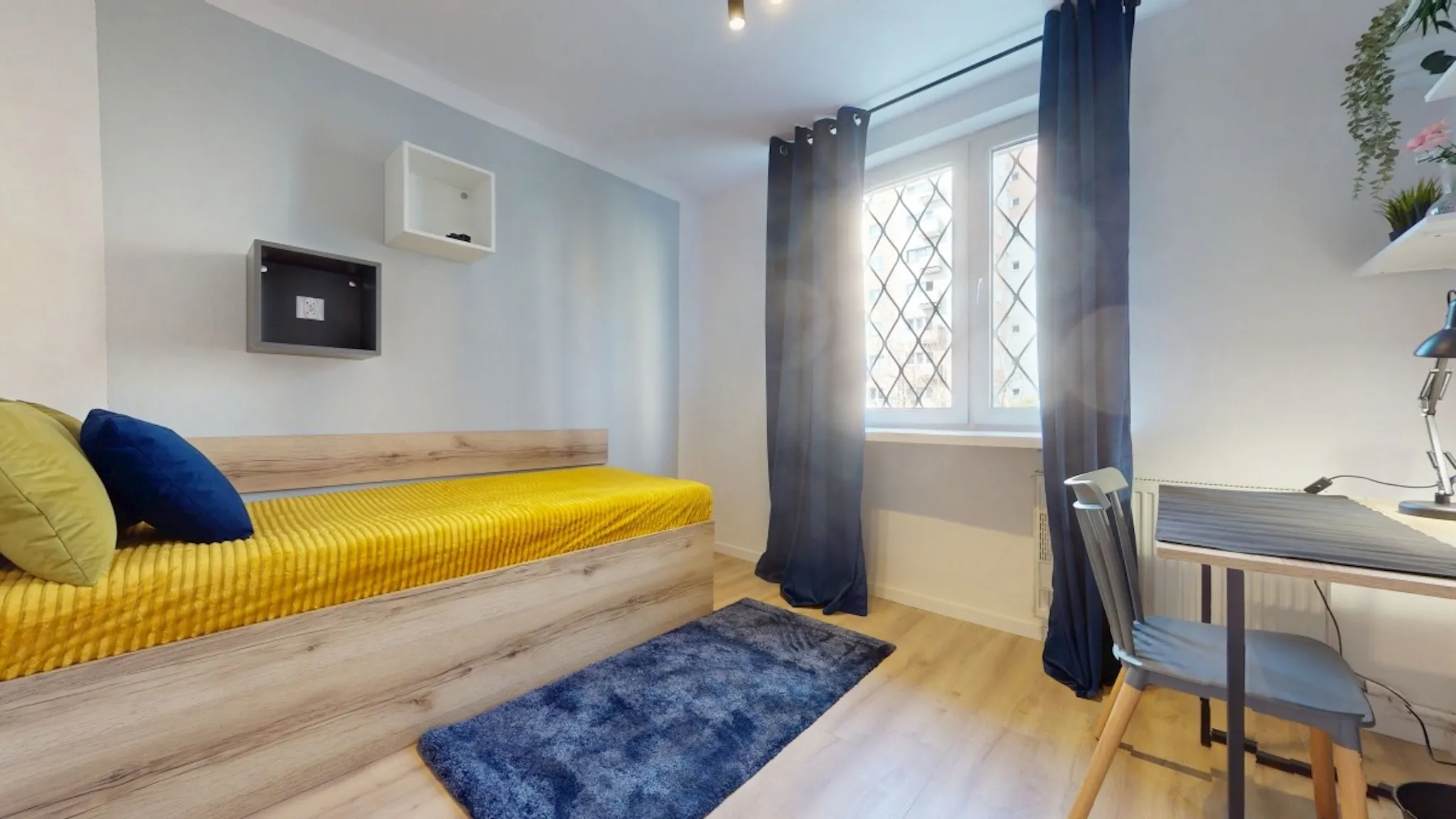 Mordechaja Anielewicza, Warsaw preview