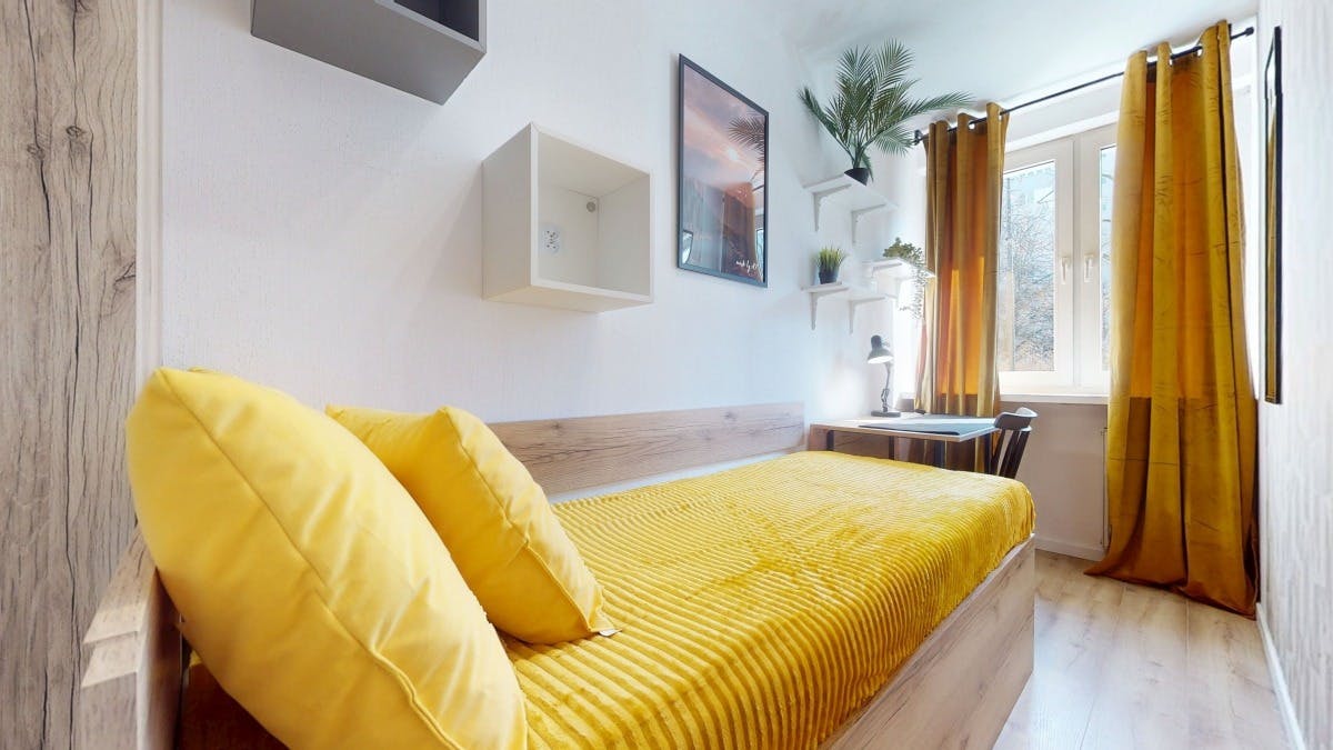 Mordechaja Anielewicza, Warsaw preview